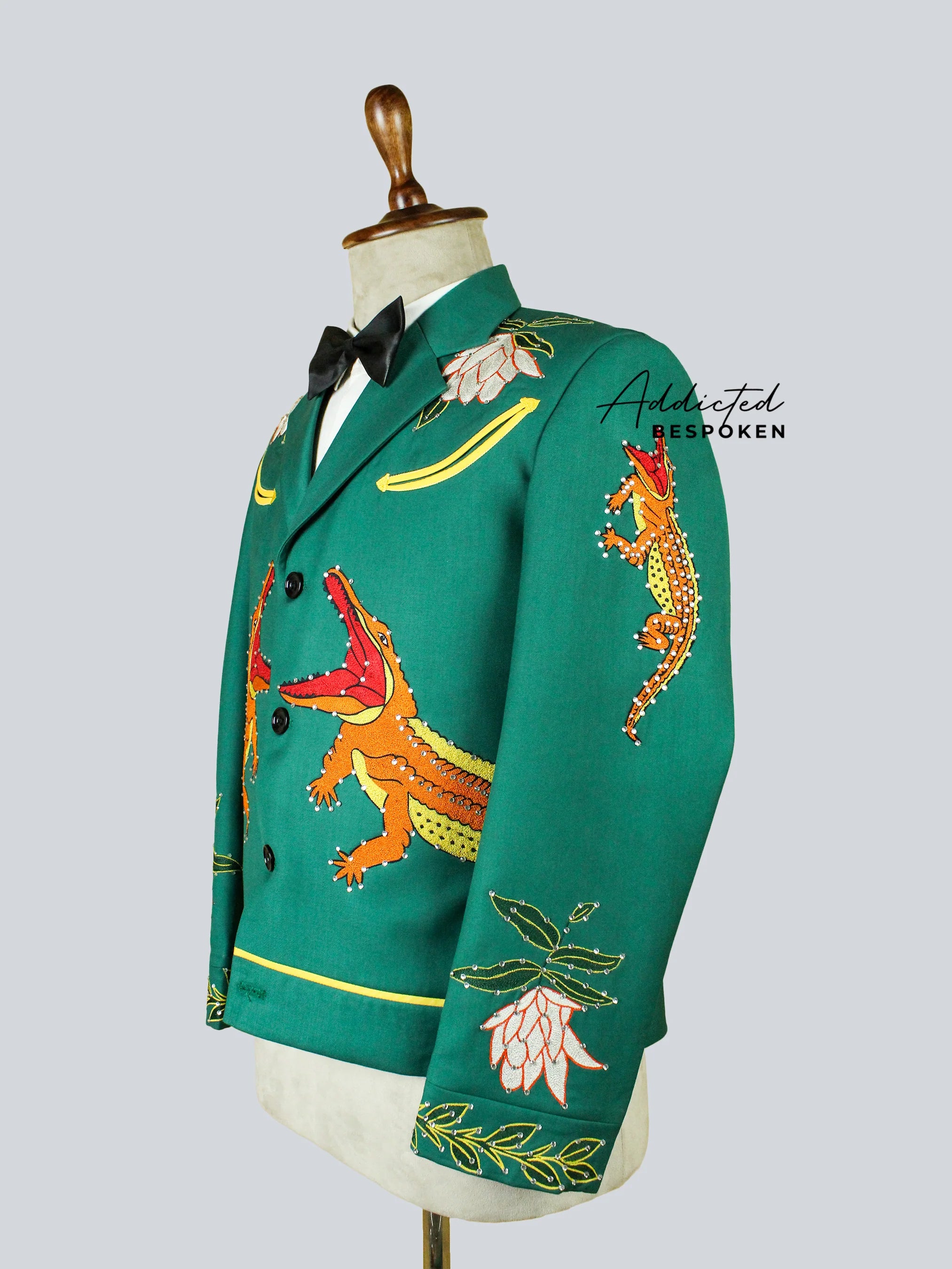 Western Suit, Embroidered Western Suits, Bespoke Wedding Suits, Wedding Men suits, Modern Groom Attire.