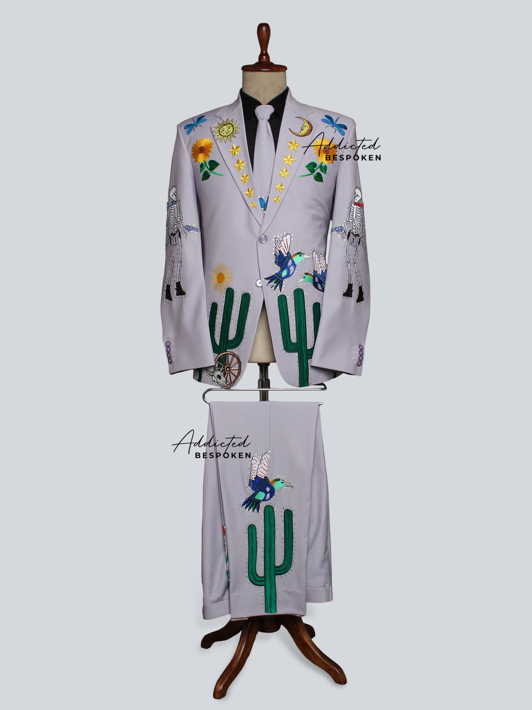 Western Suit, Embroidered Western Suits, Bespoke Wedding Suits, Wedding Men suits, Modern Groom Attire.