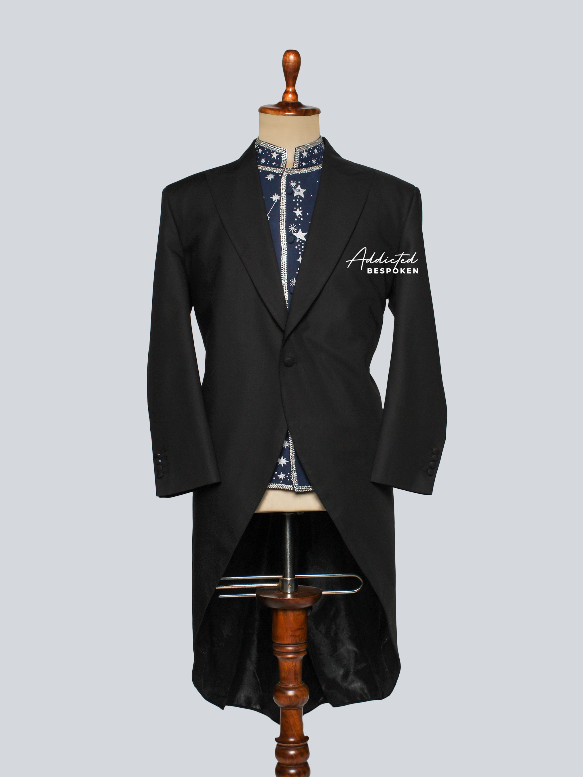 インゲボルグ　スーツ Celestial Embroidered Black Outfit | Addicted Bespoken