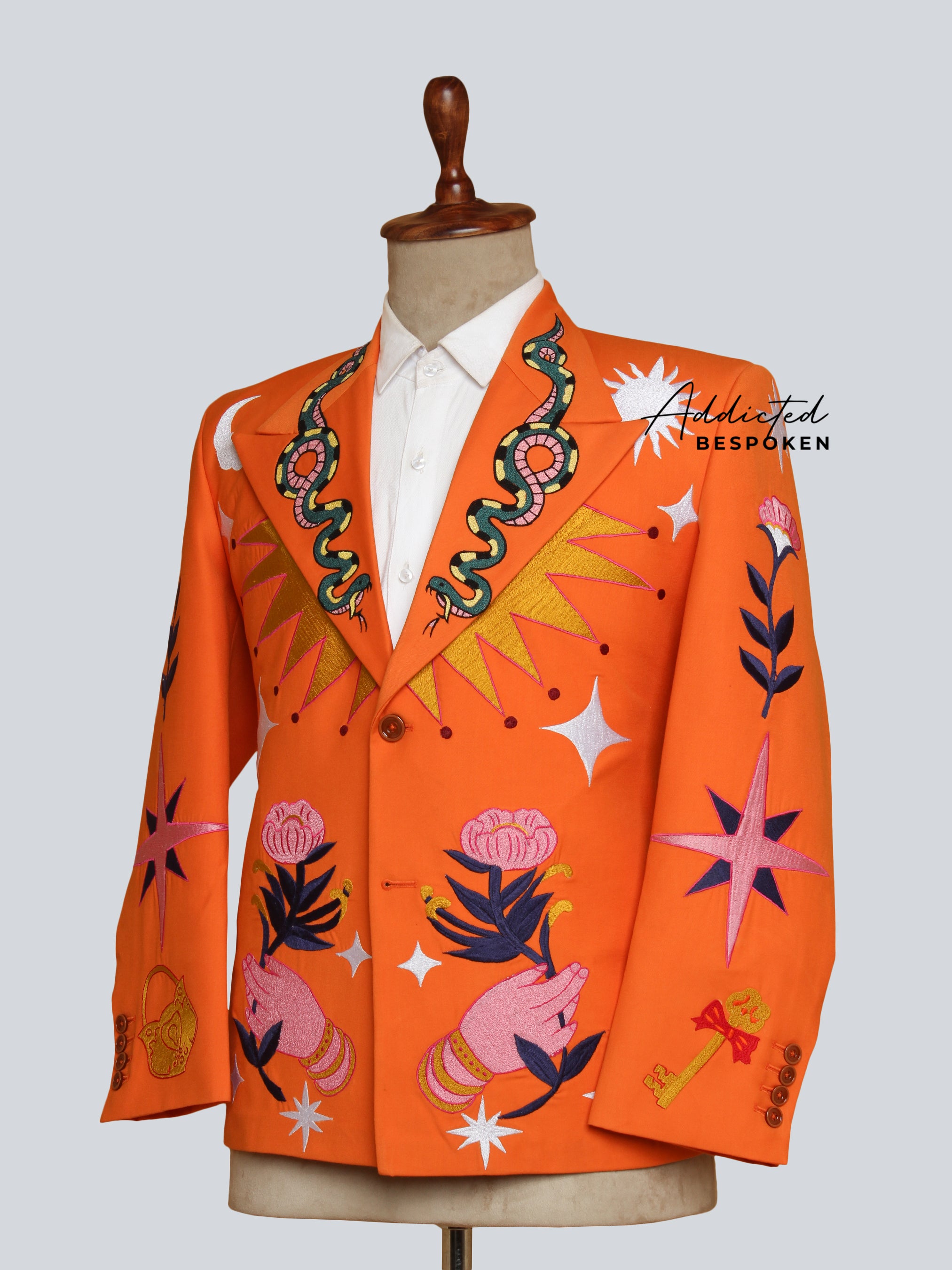 Western Suit, Embroidered Western Suits, Bespoke Wedding Suits, Wedding Men suits, Modern Groom Attire.