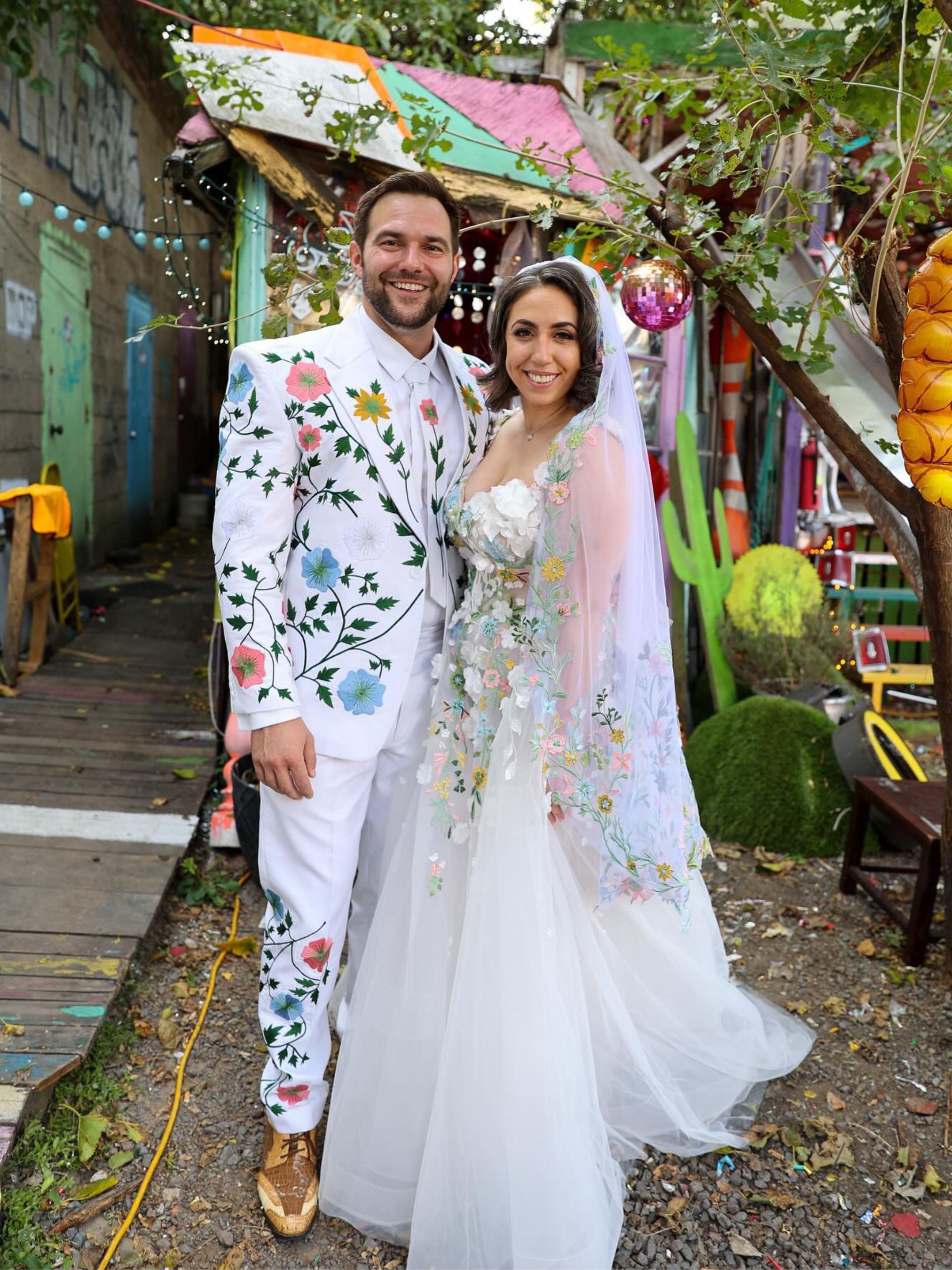 Western Suit, Embroidered Western Suits, Bespoke Wedding Suits, Wedding Men suits, Modern Groom Attire.