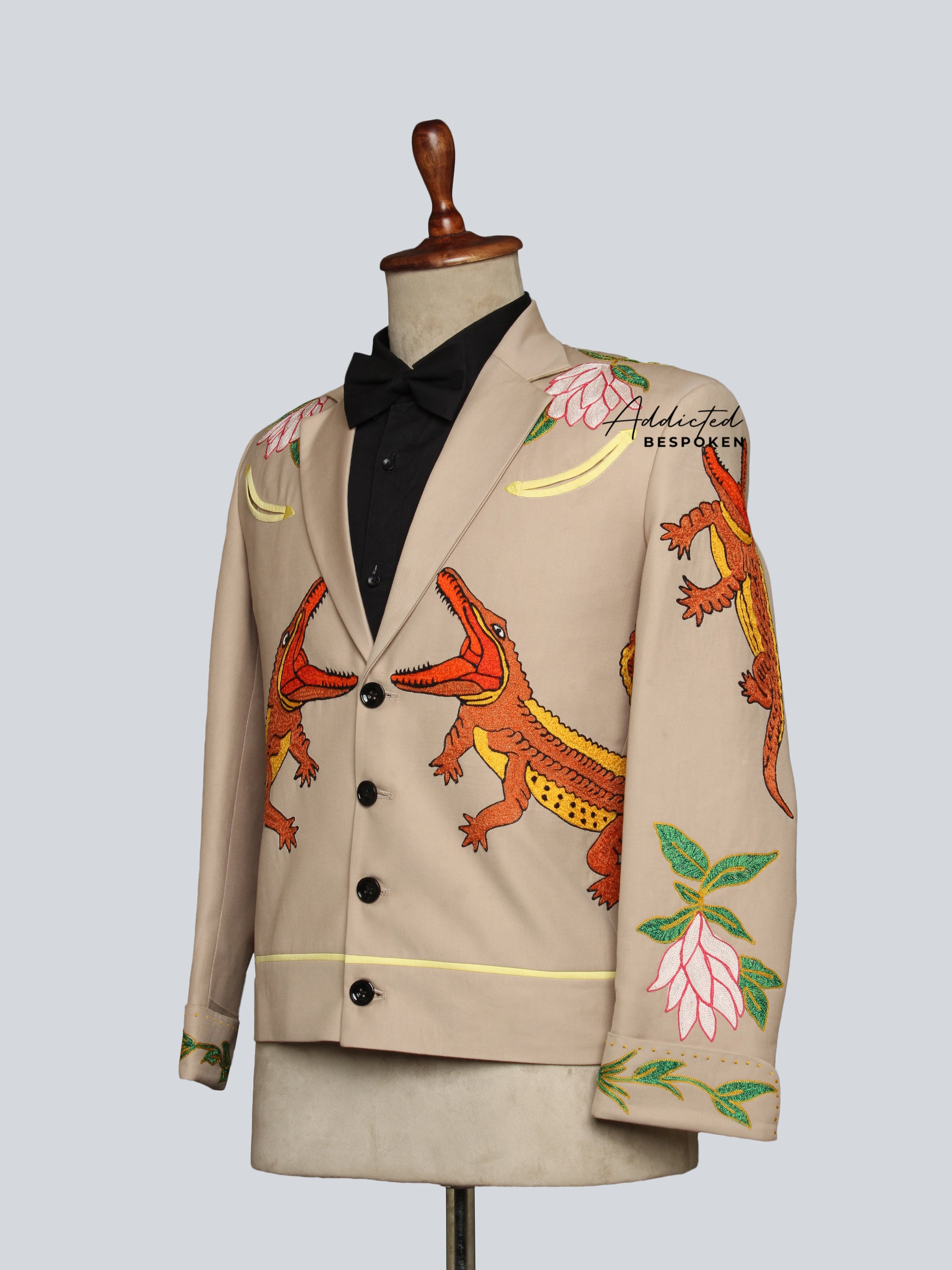 Western Suit, Embroidered Western Suits, Bespoke Wedding Suits, Wedding Men suits, Modern Groom Attire.