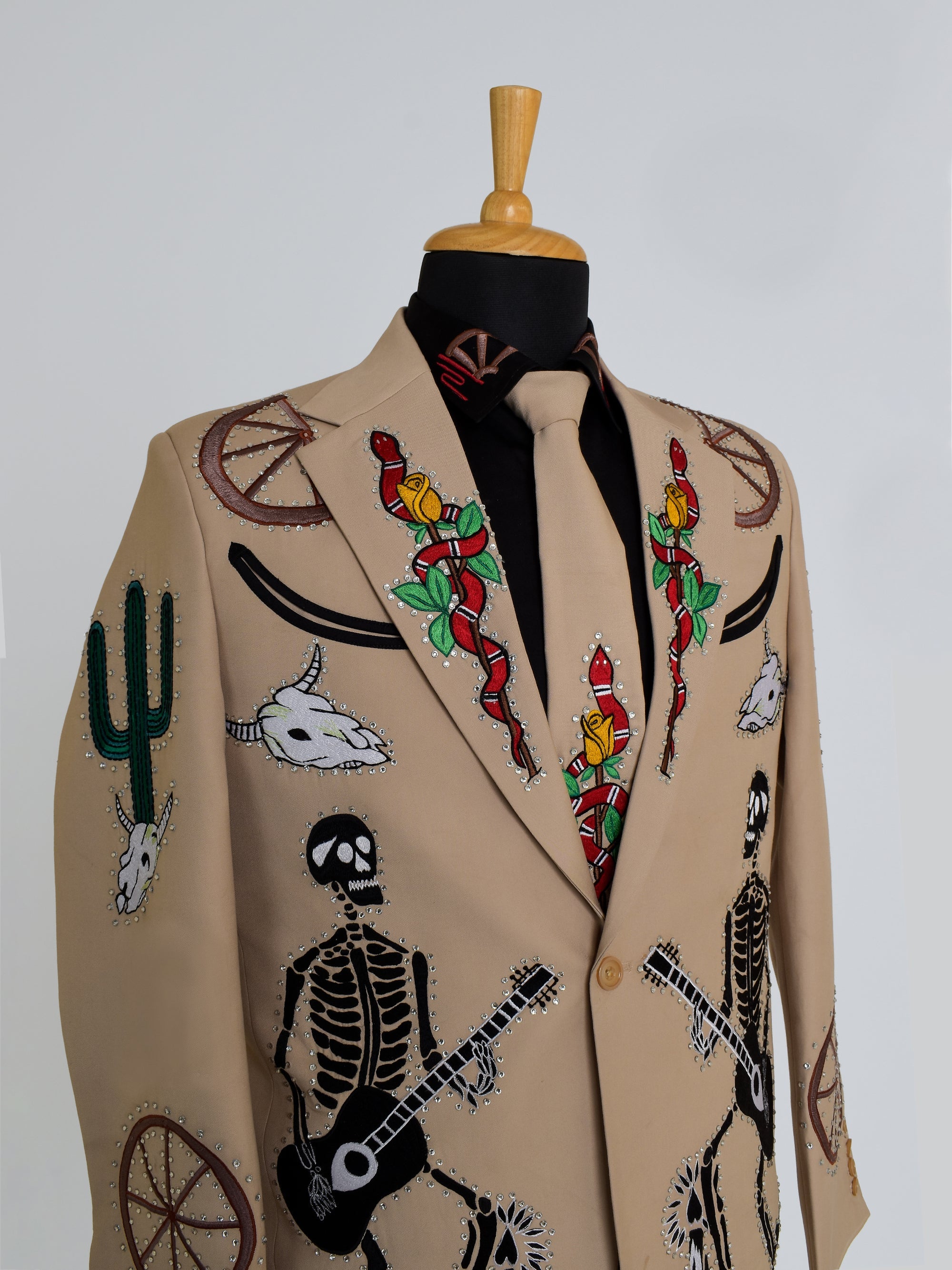 The Dead Man’s Melody – Embroidered Western Outfit Combo