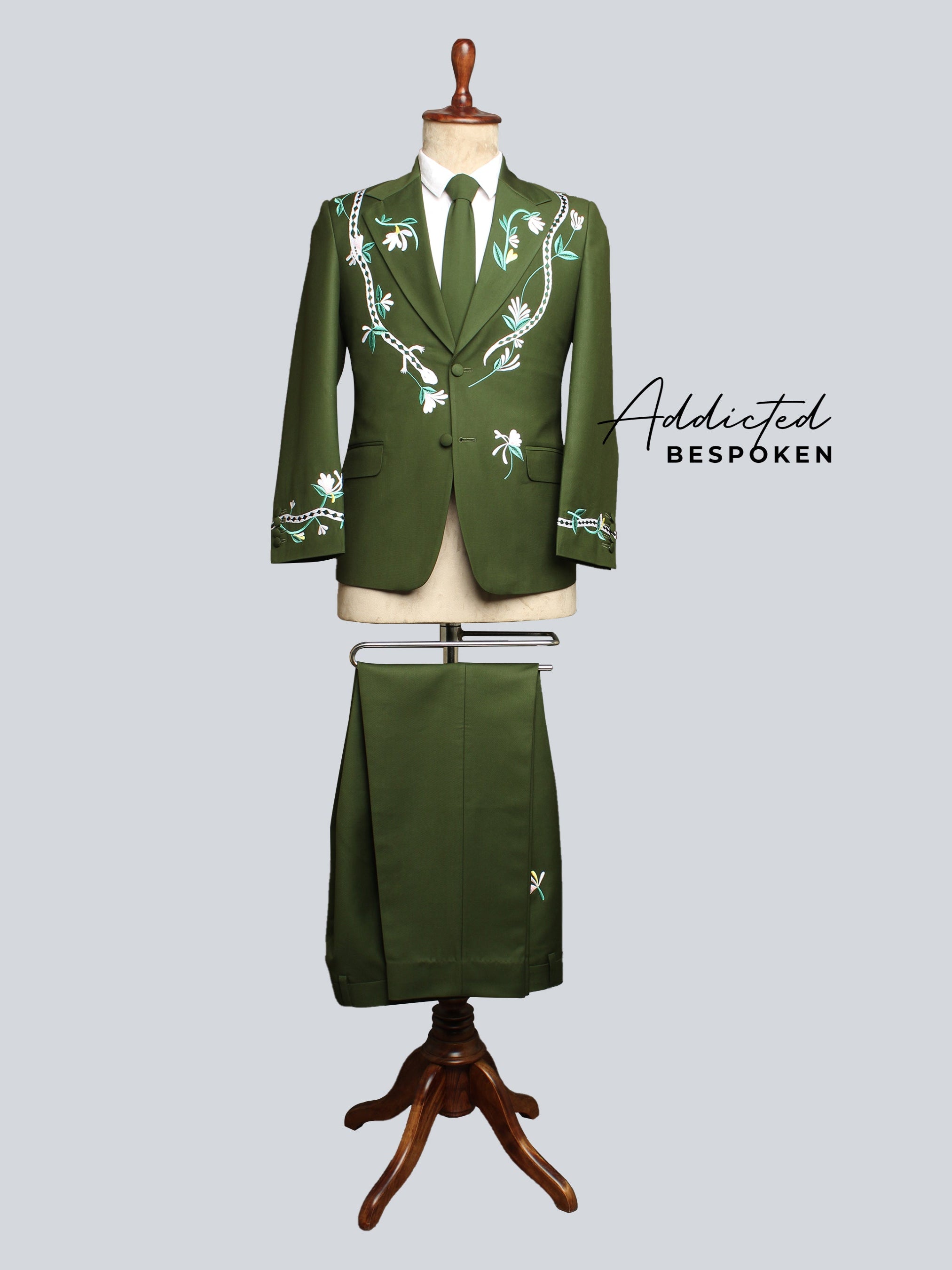 Western Suit, Embroidered Western Suits, Bespoke Wedding Suits, Wedding Men suits, Modern Groom Attire.