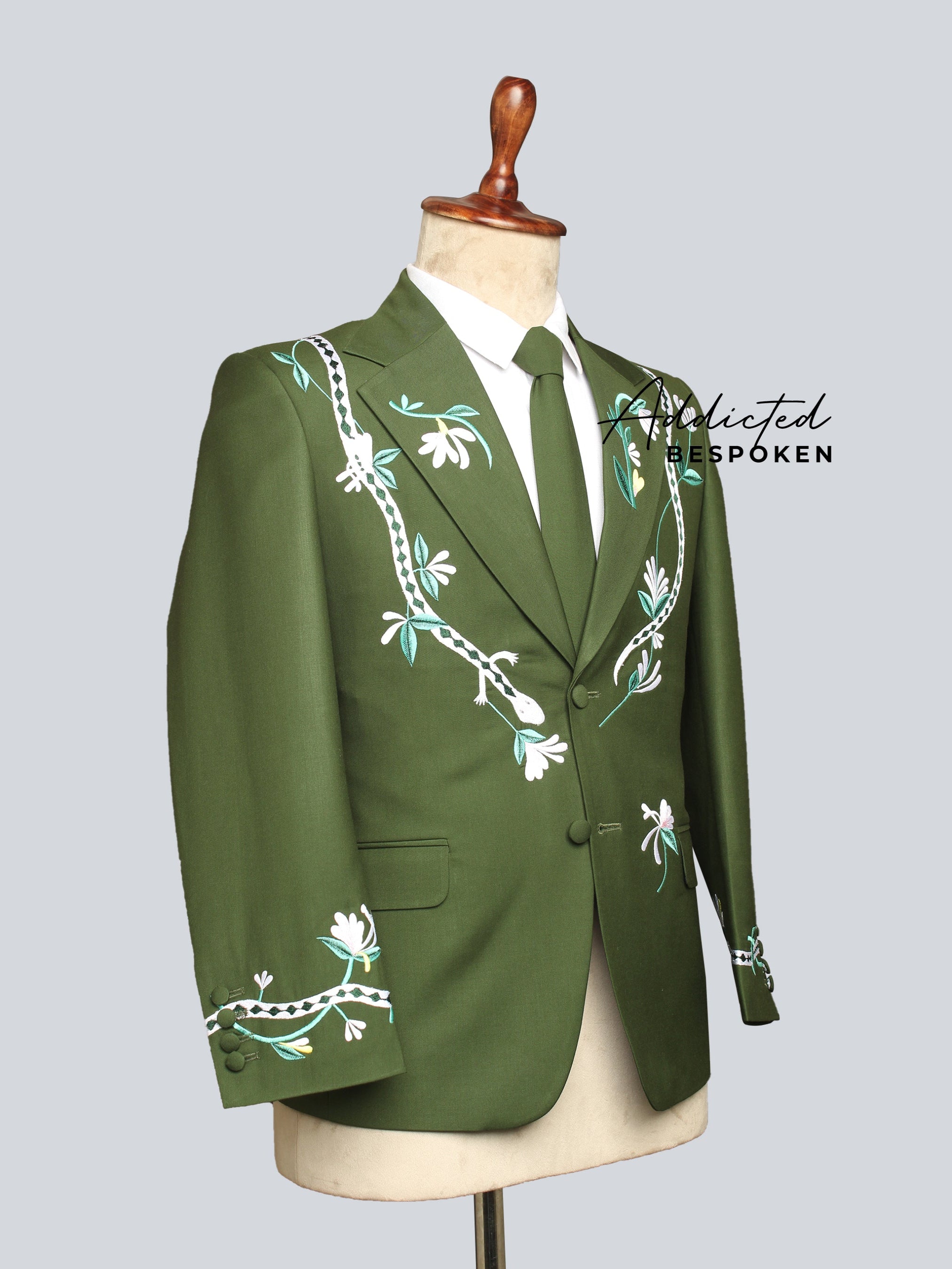 Western Suit, Embroidered Western Suits, Bespoke Wedding Suits, Wedding Men suits, Modern Groom Attire.