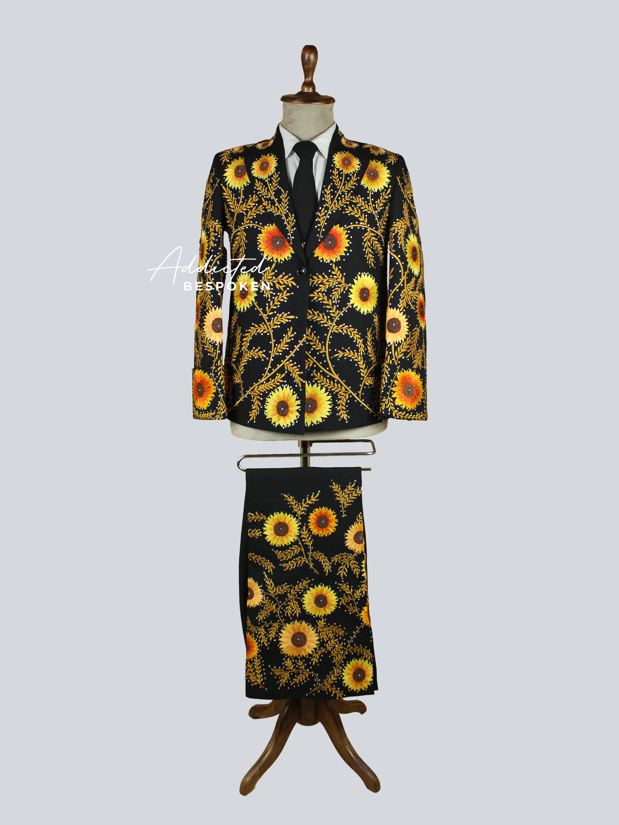 Western Suit, Embroidered Western Suits, Bespoke Wedding Suits, Wedding Men suits, Modern Groom Attire.