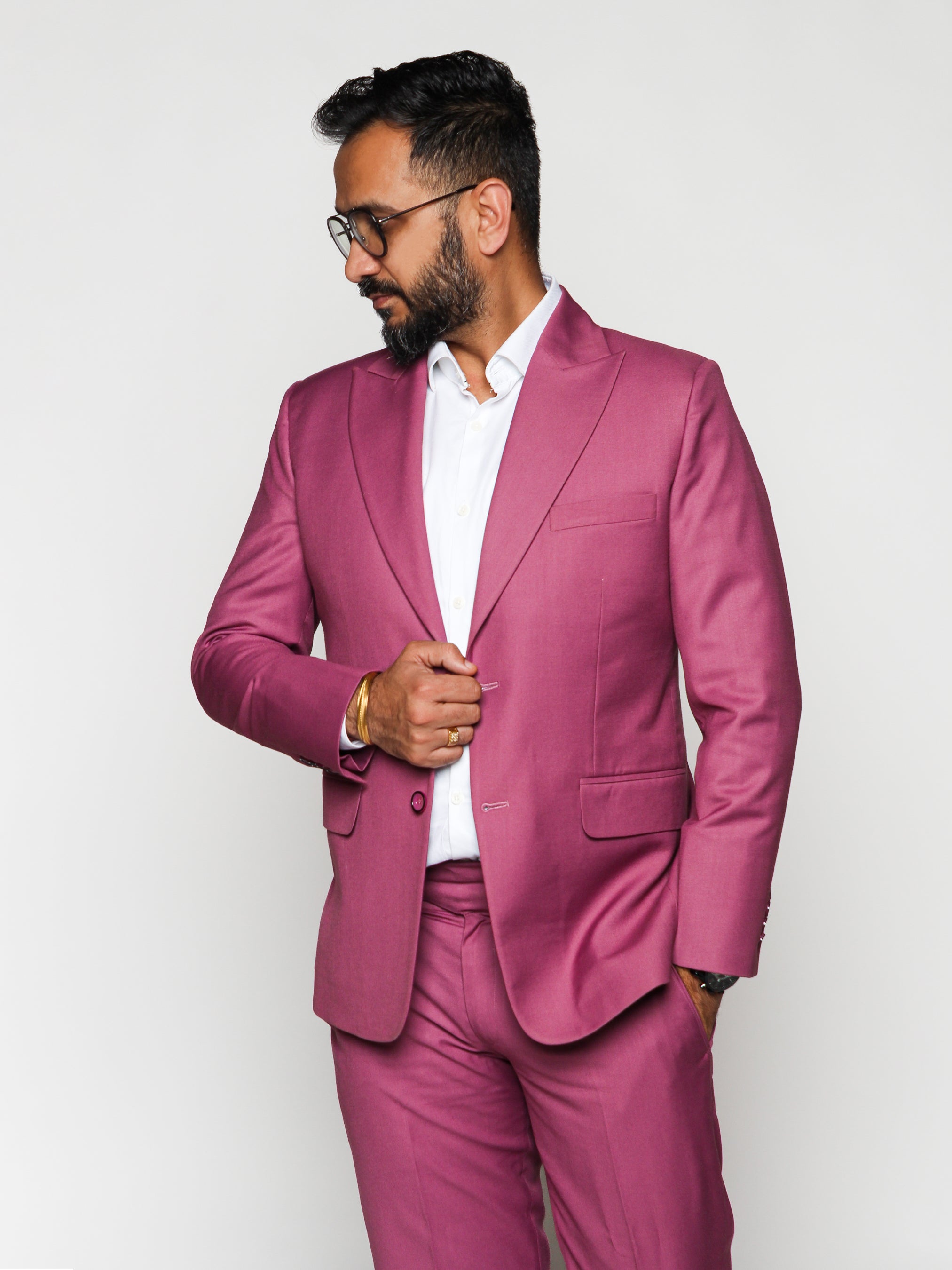 Custom suits, Bespoke Suits, Tailored clothing, Men's custom suits, Tailorman suits.