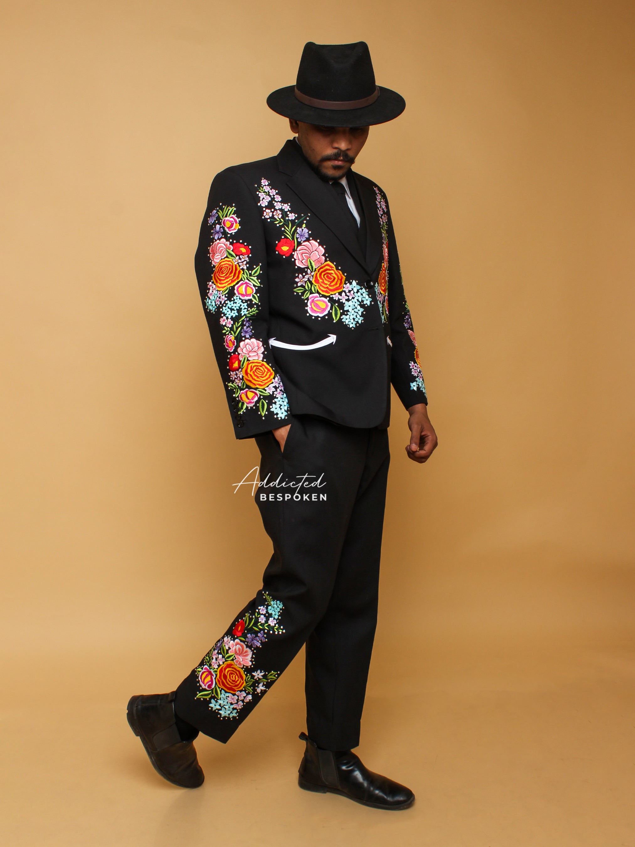 Western Suit, Embroidered Western Suits, Bespoke Wedding Suits, Wedding Men suits, Modern Groom Attire.