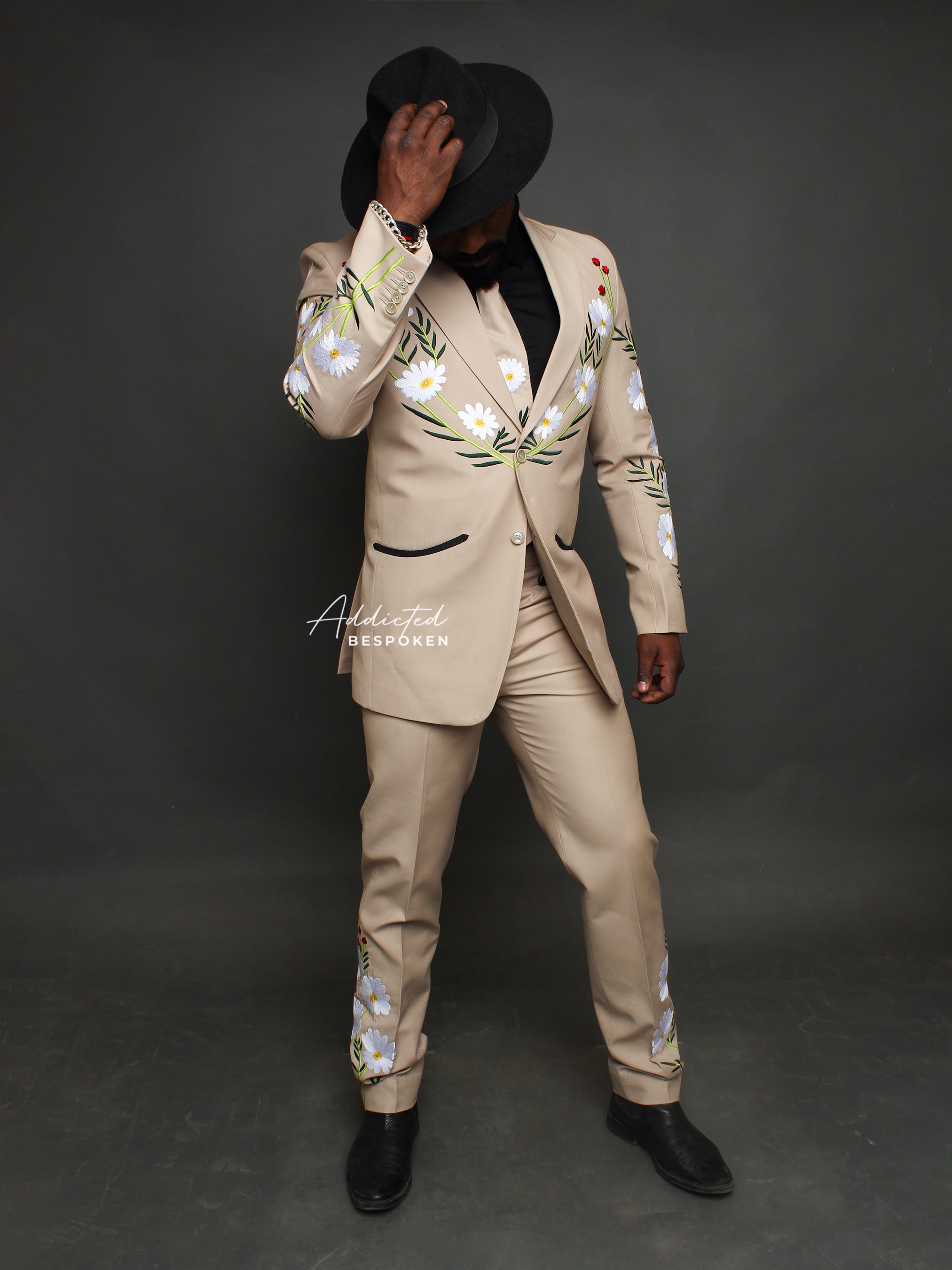 Western Suit, Embroidered Western Suits, Bespoke Wedding Suits, Wedding Men suits, Modern Groom Attire.