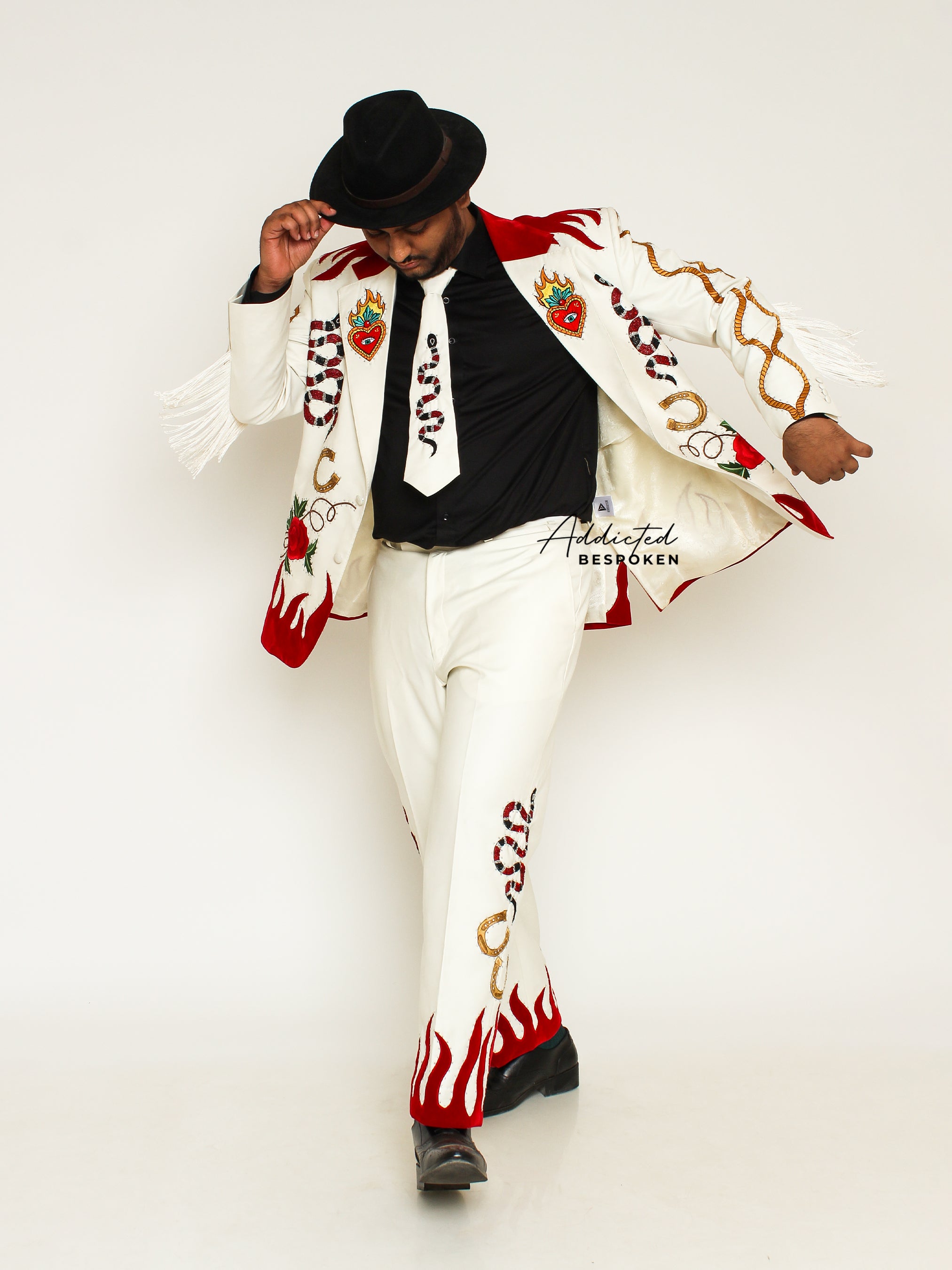 Western Suit, Embroidered Western Suits, Bespoke Wedding Suits, Wedding Men suits, Modern Groom Attire.