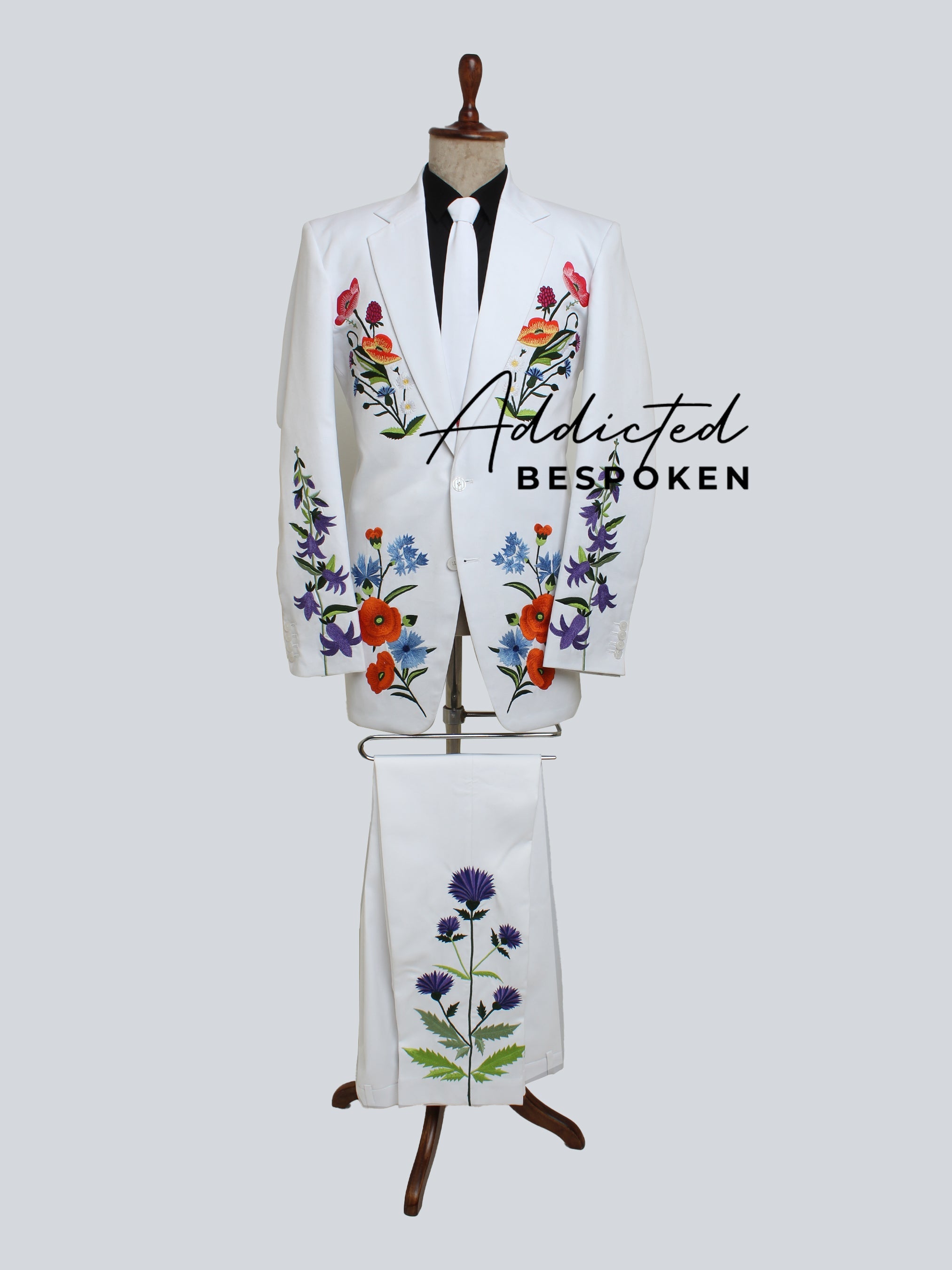 Western Suit, Embroidered Western Suits, Bespoke Wedding Suits, Wedding Men suits, Modern Groom Attire.