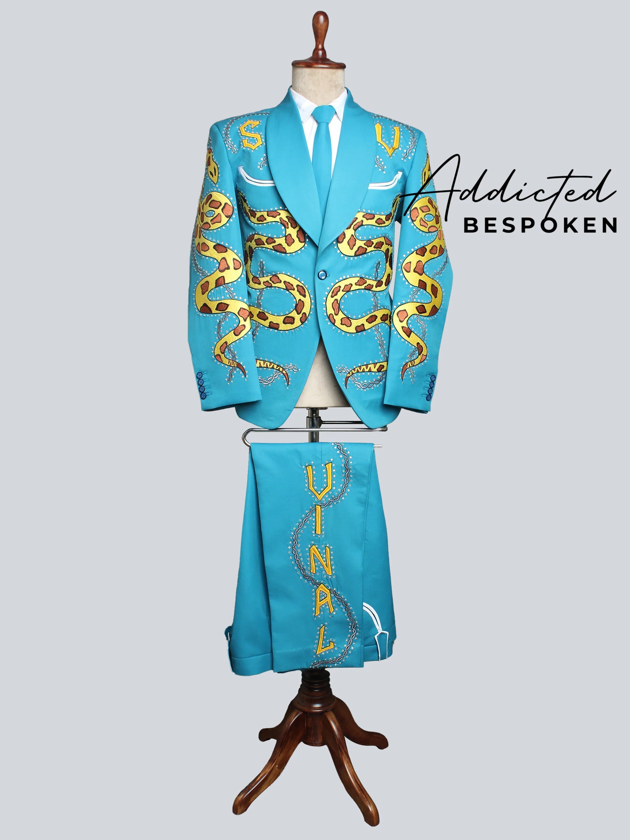Western Suit, Embroidered Western Suits, Bespoke Wedding Suits, Wedding Men suits, Modern Groom Attire.