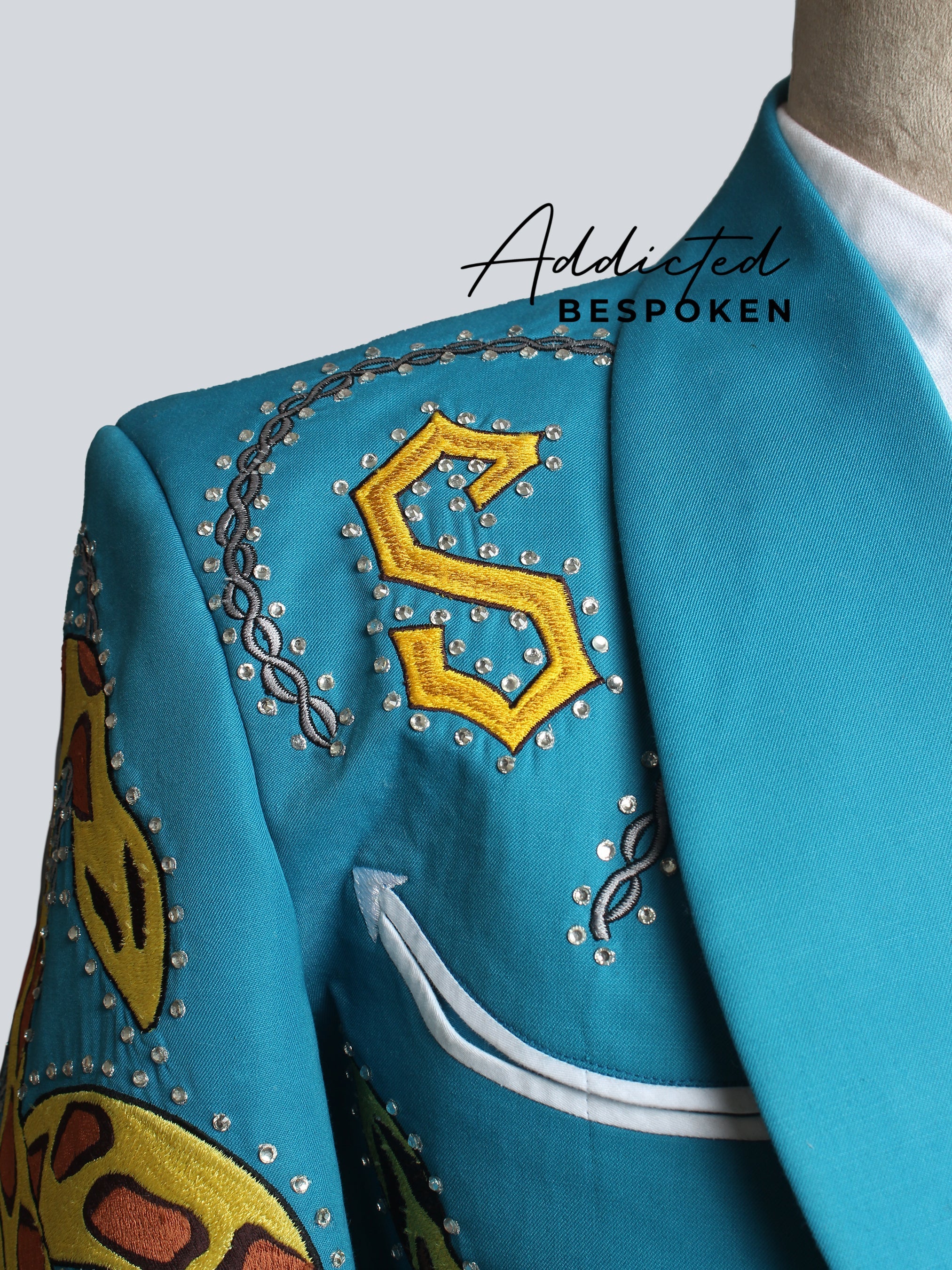 Serpentine Elegance Suit Addicted Bespoken