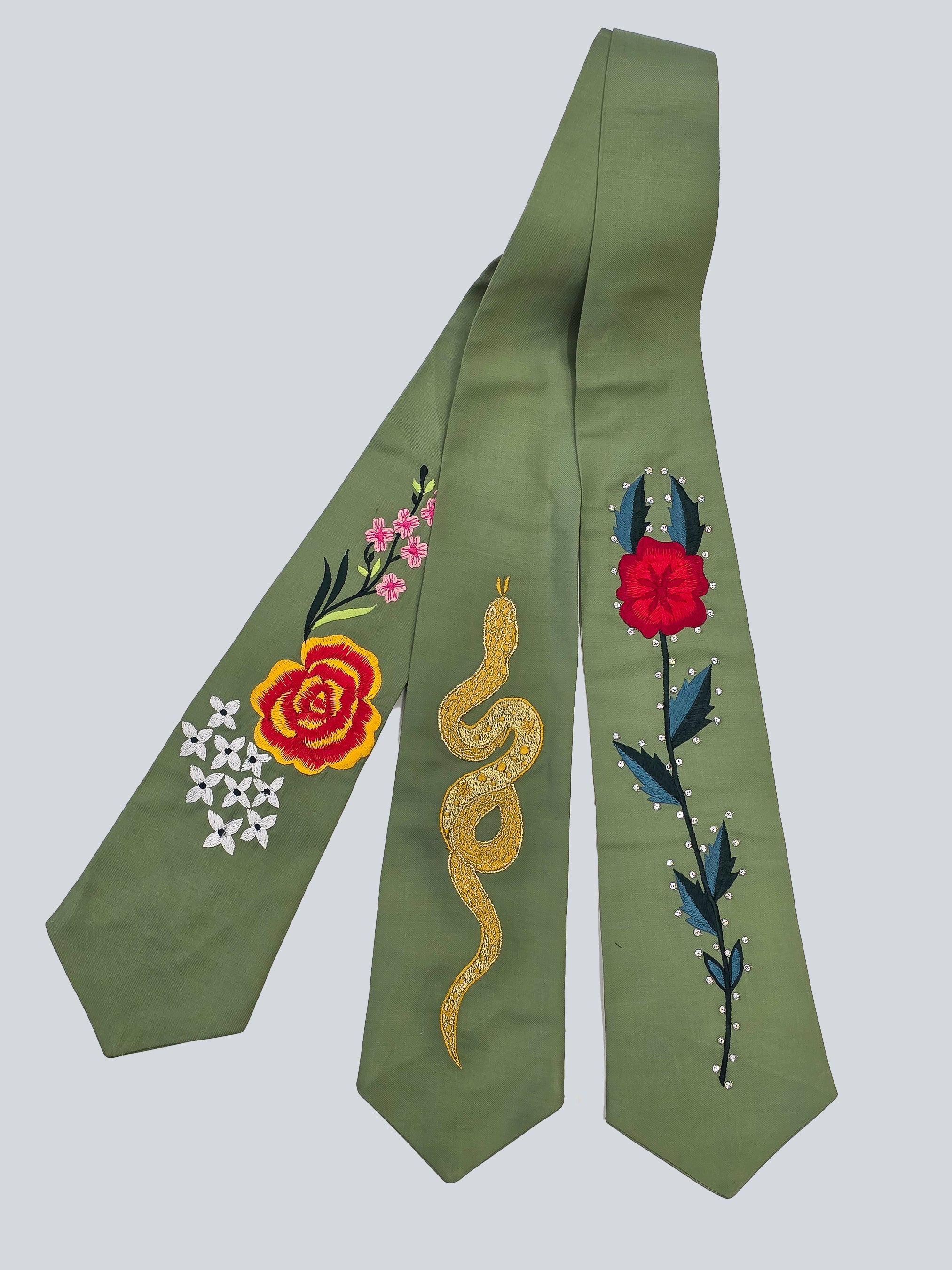 Embroidered Elegance Snake & Florals Tie Set