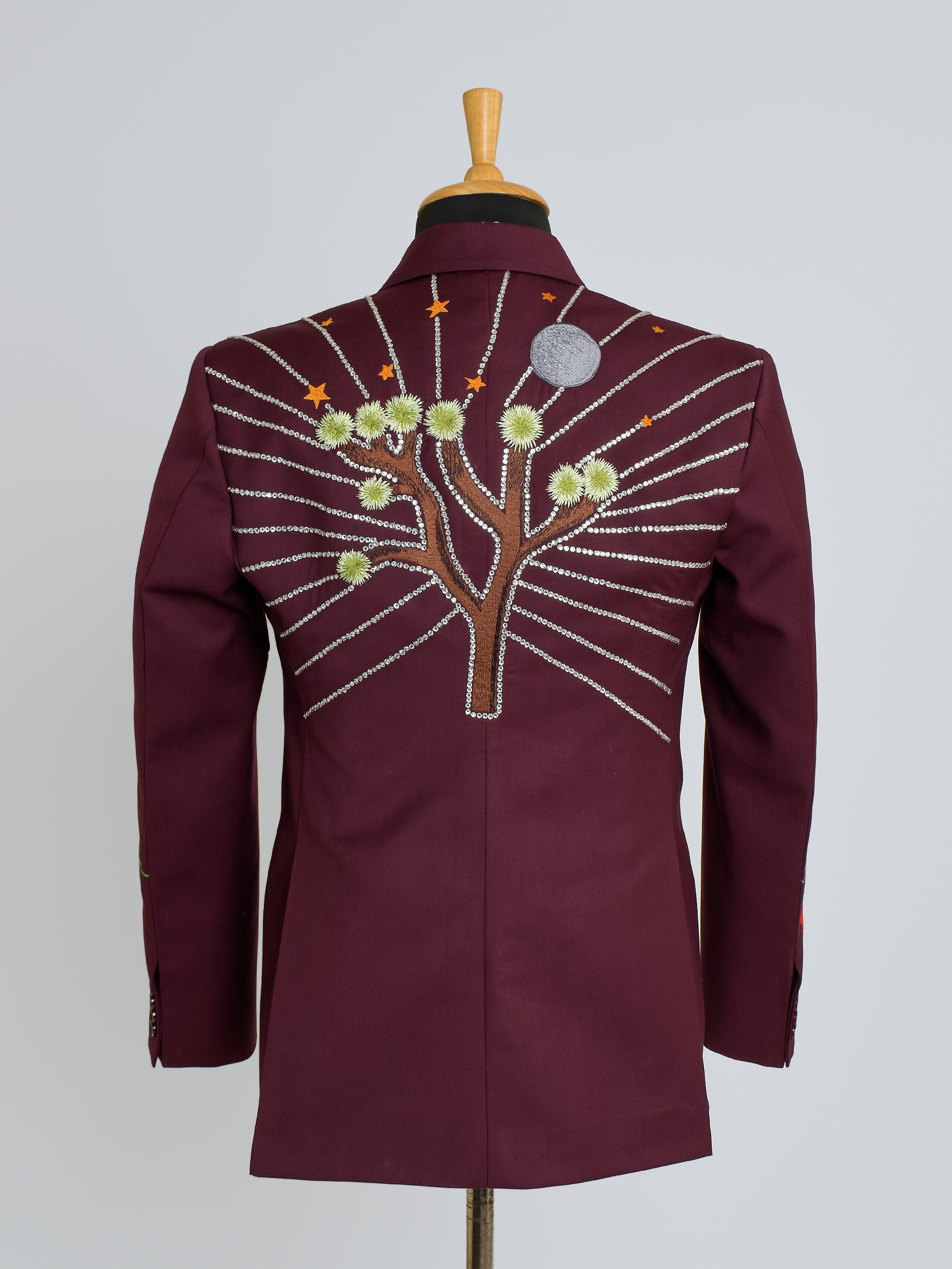 Timeless Oasis Embroidered Suit Addicted Bespoken