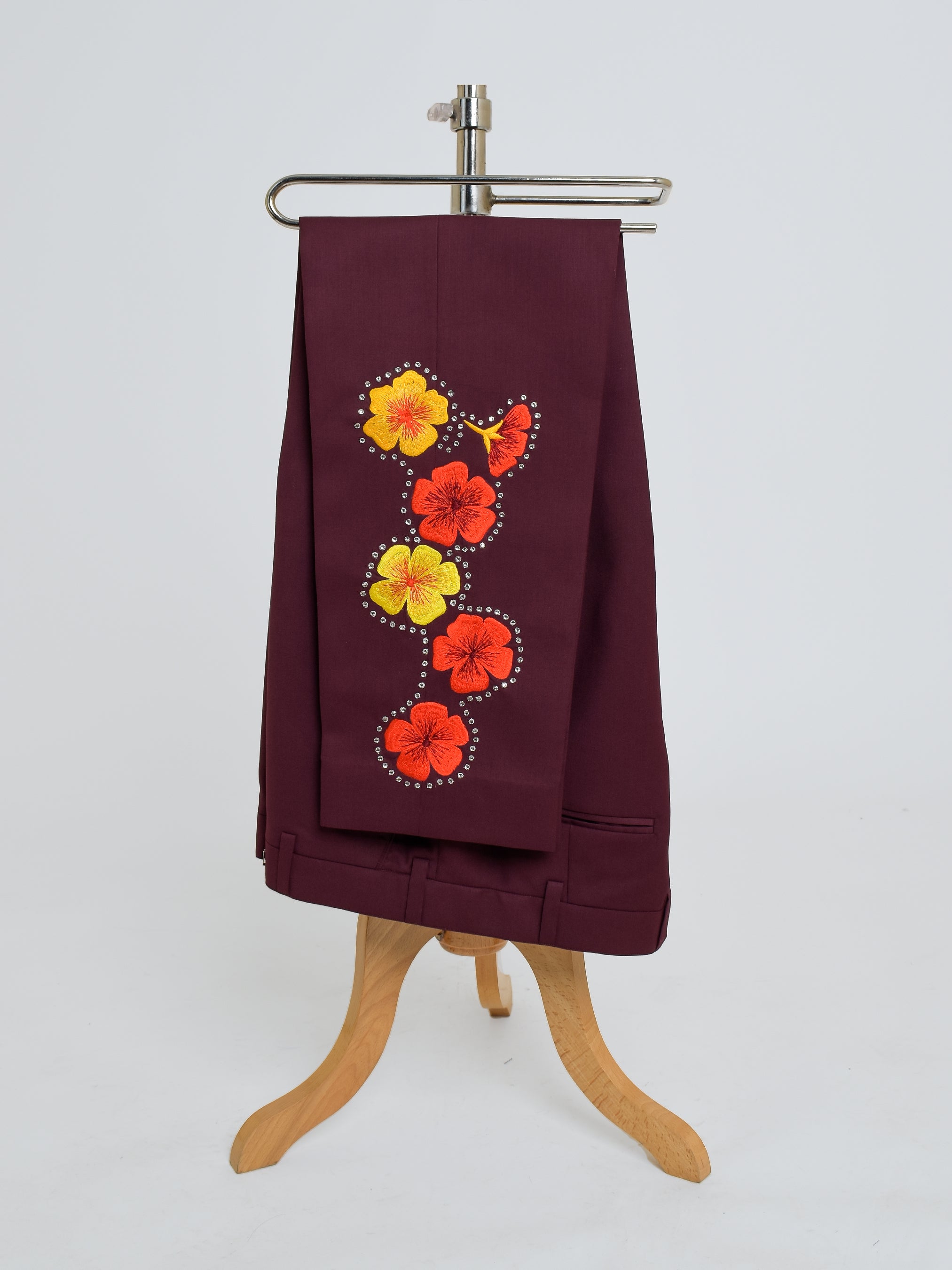 Timeless Oasis Embroidered Suit Addicted Bespoken