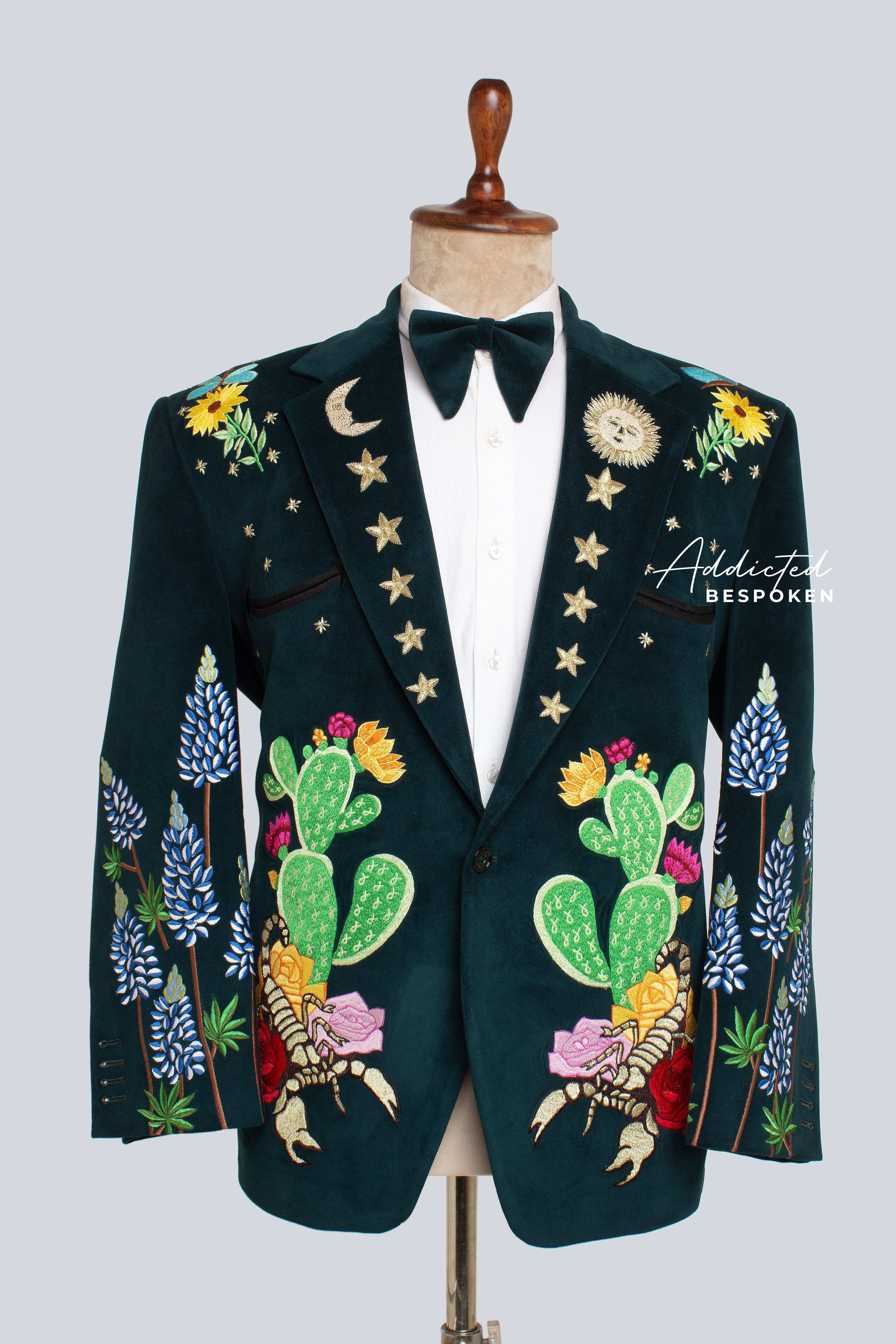 Western Suit, Embroidered Western Suits, Bespoke Wedding Suits, Wedding Men suits, Modern Groom Attire.