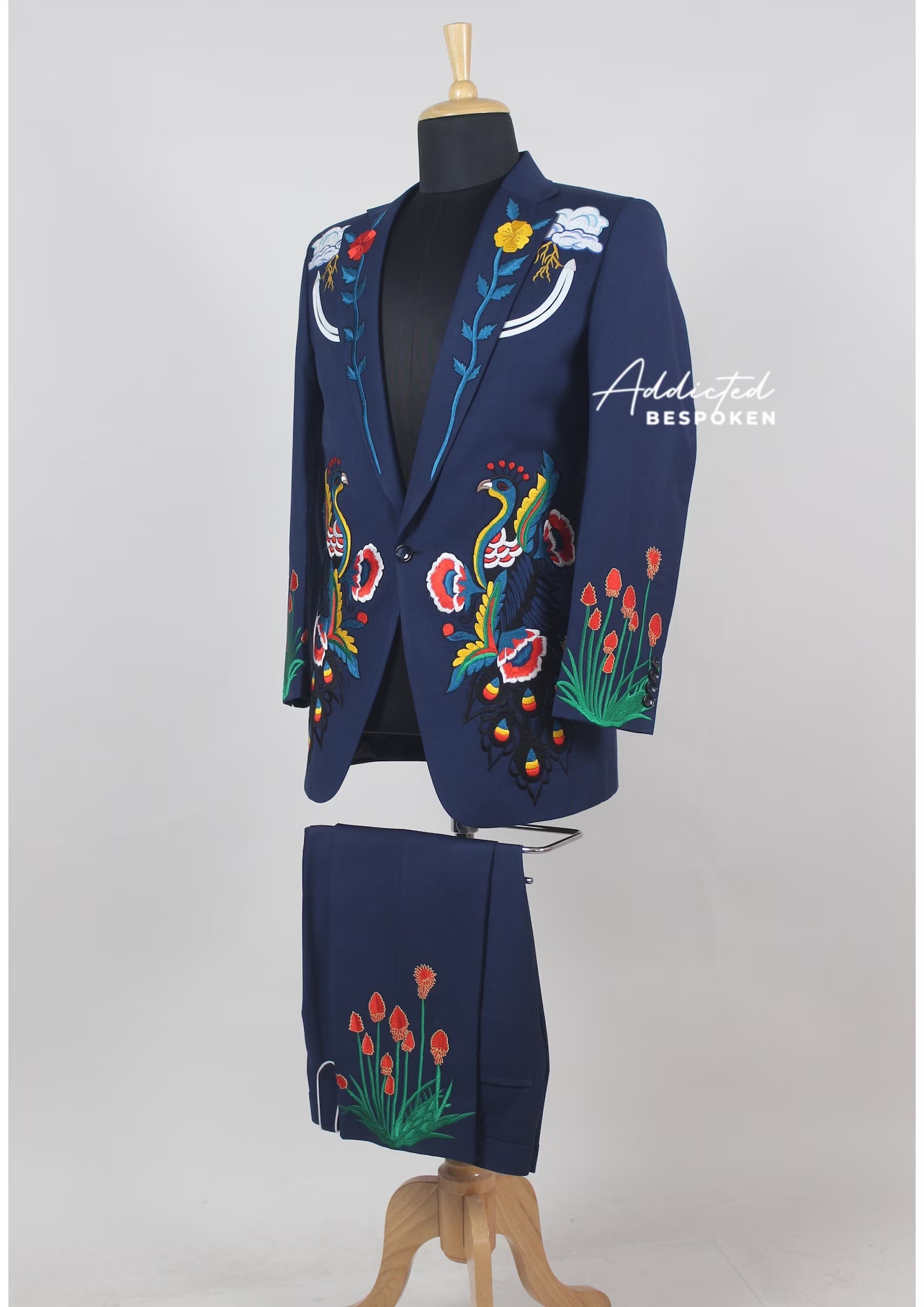 Western Suit, Embroidered Western Suits, Bespoke Wedding Suits, Wedding Men suits, Modern Groom Attire.