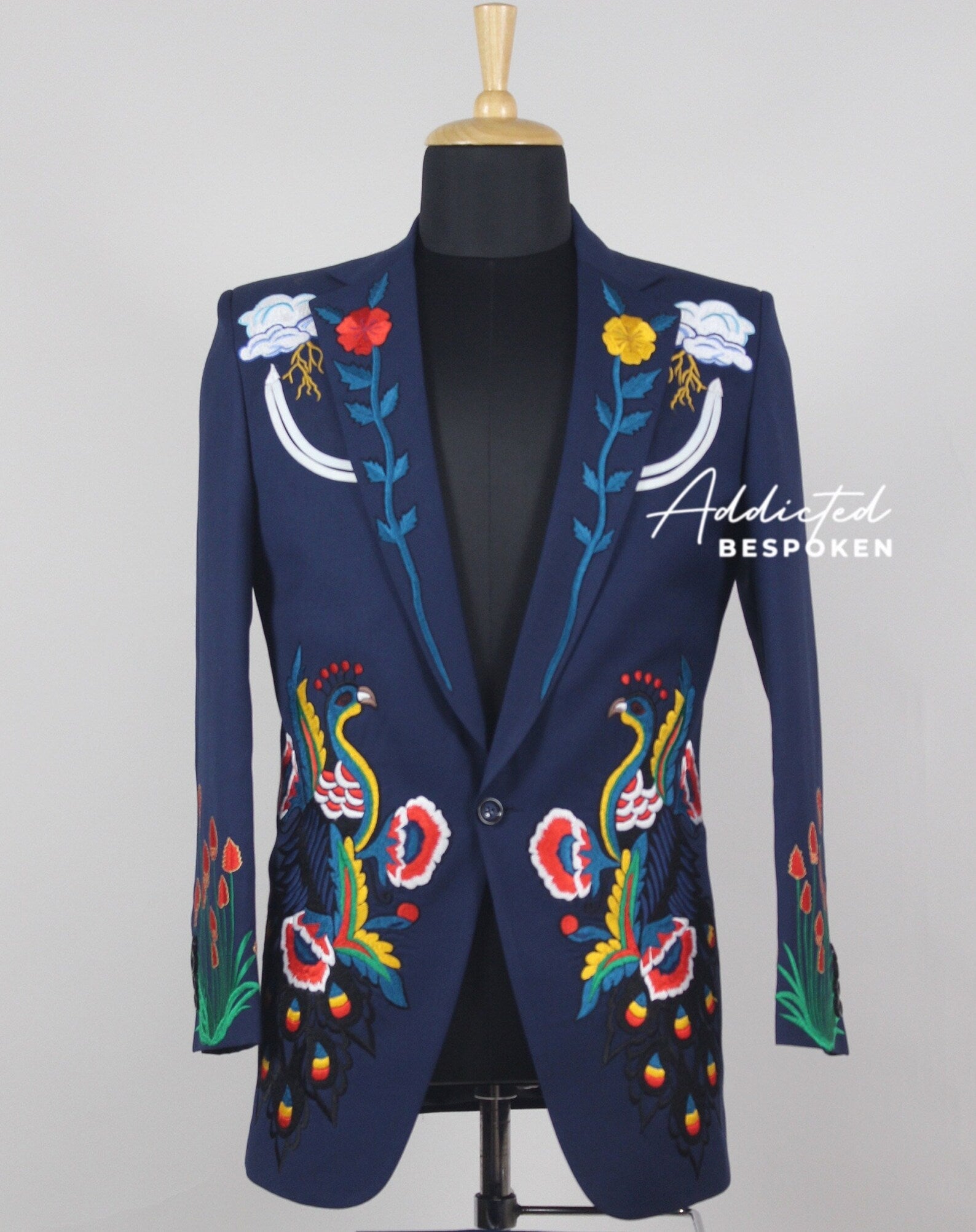 Western Suit, Embroidered Western Suits, Bespoke Wedding Suits, Wedding Men suits, Modern Groom Attire.