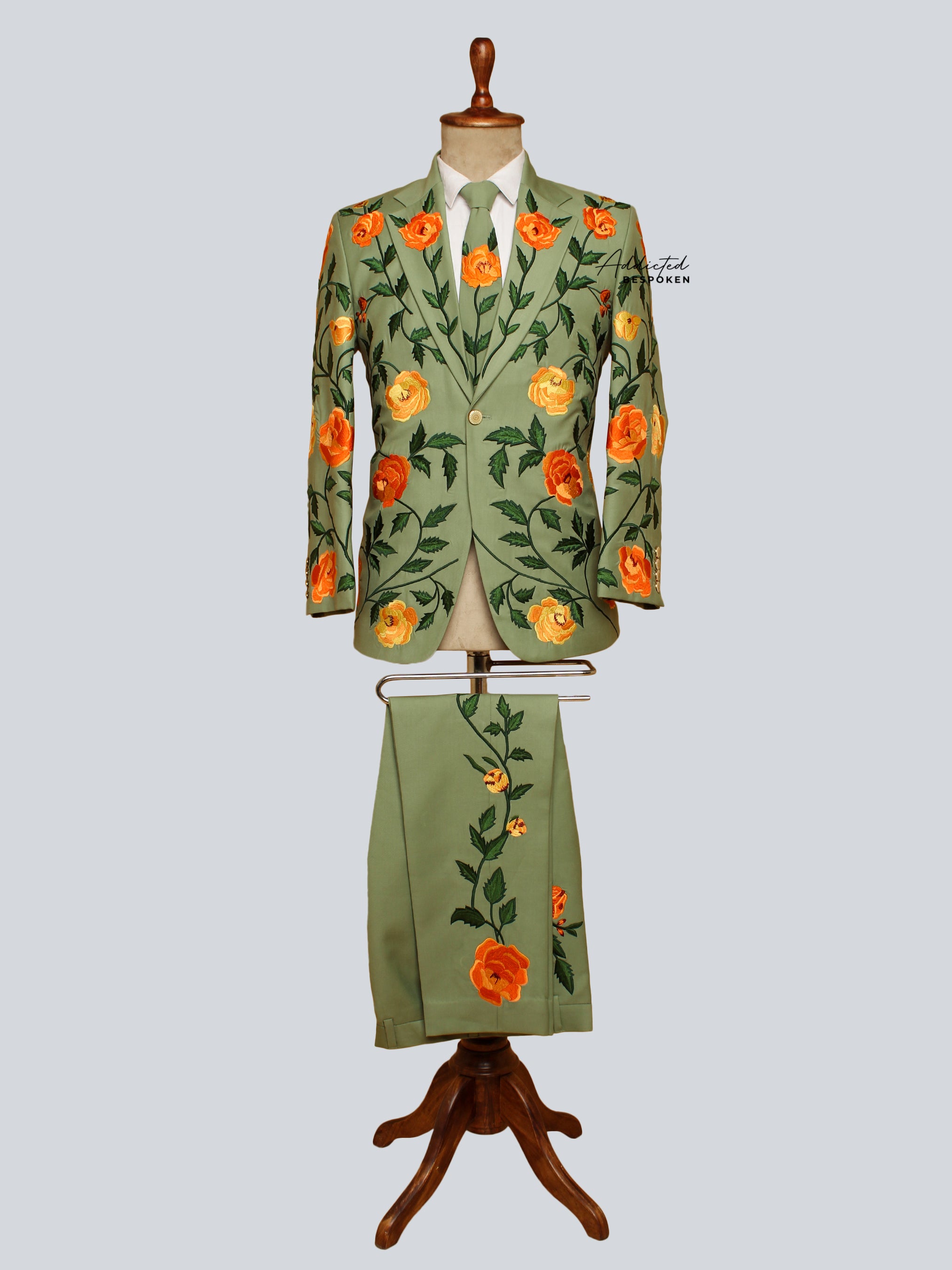 Western Suit, Embroidered Western Suits, Bespoke Wedding Suits, Wedding Men suits, Modern Groom Attire.