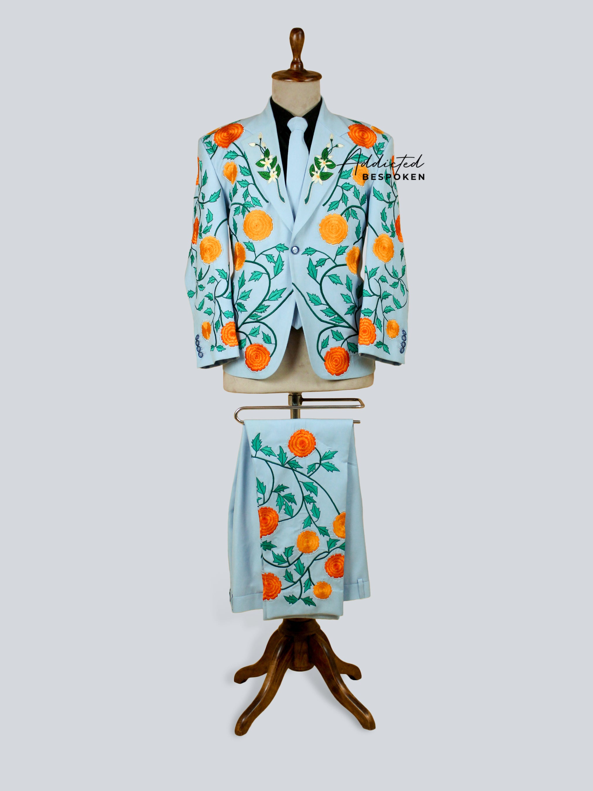 Western Suit, Embroidered Western Suits, Bespoke Wedding Suits, Wedding Men suits, Modern Groom Attire.
