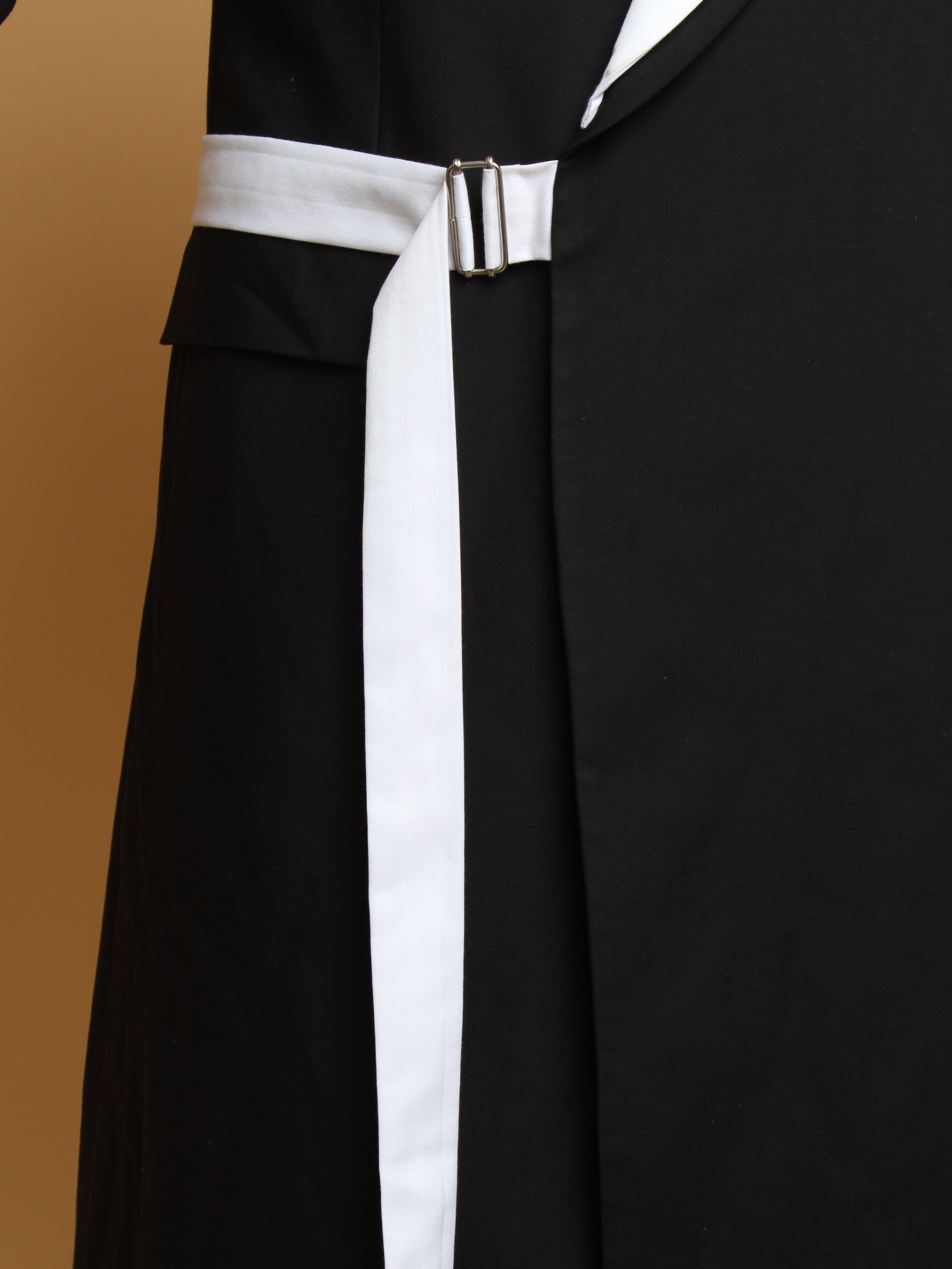 Timeless Detailing Thobe