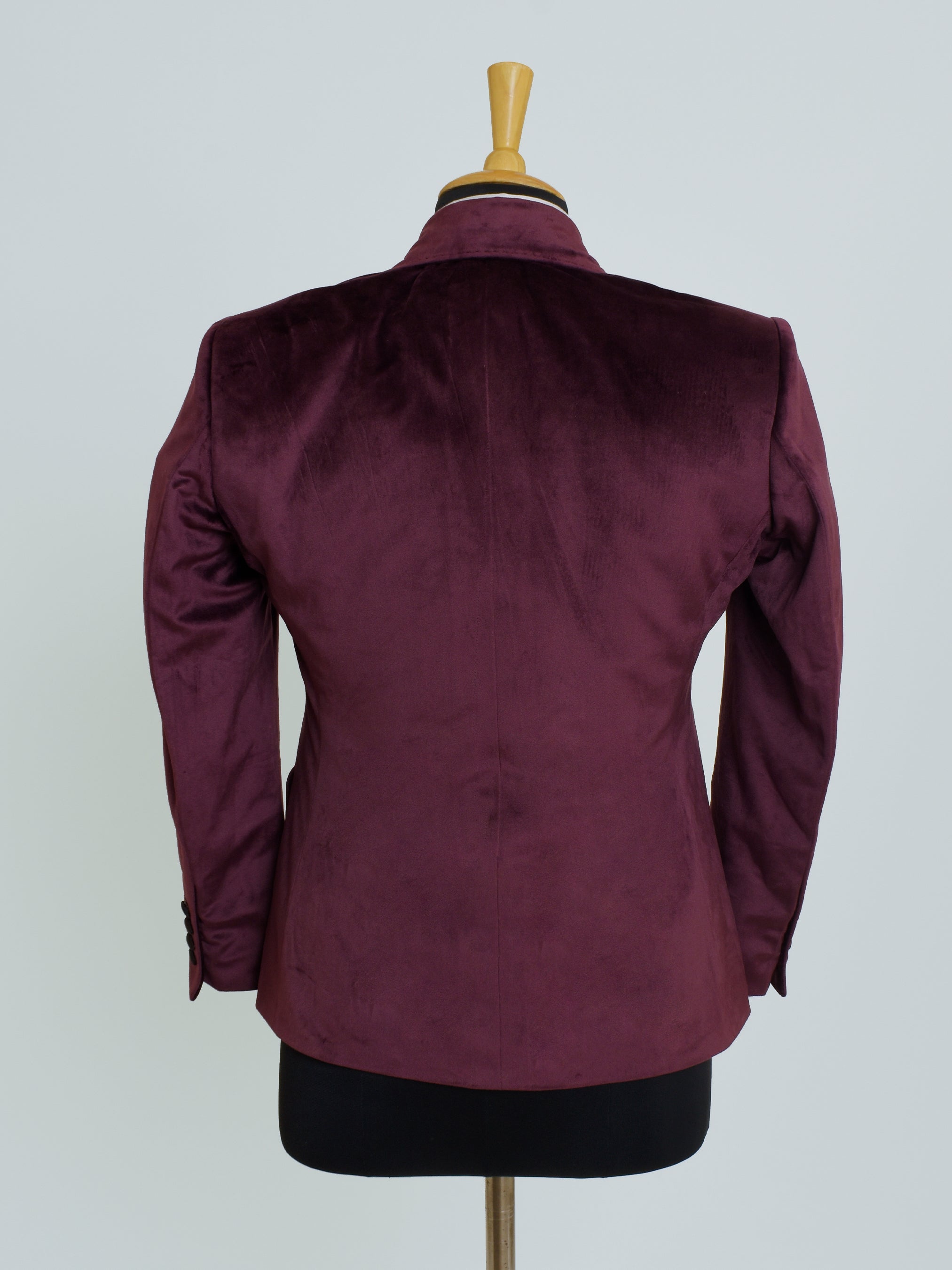 The Bordeaux Tuxedo Suit