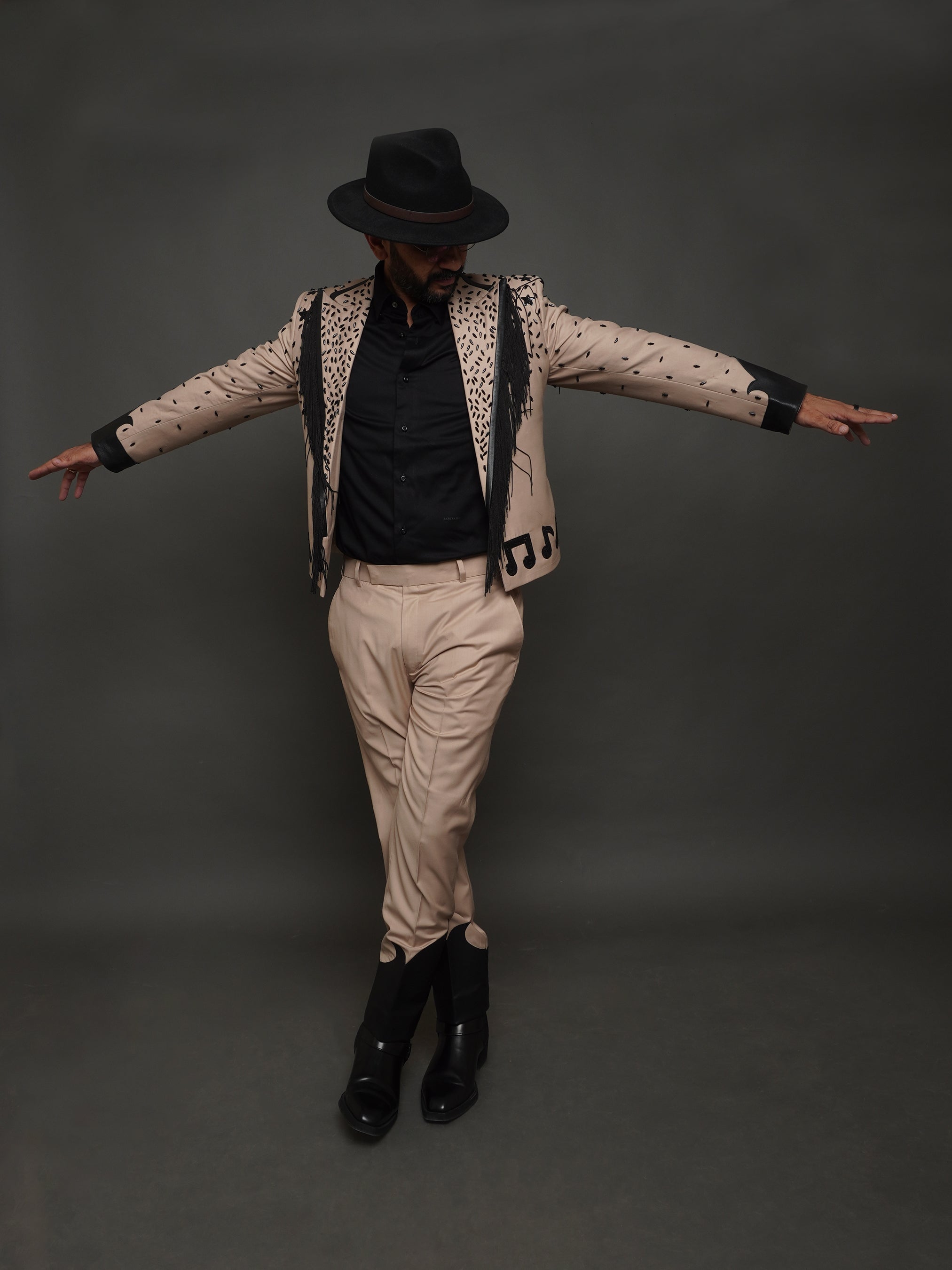 Modern Western Ensemble (CLS)