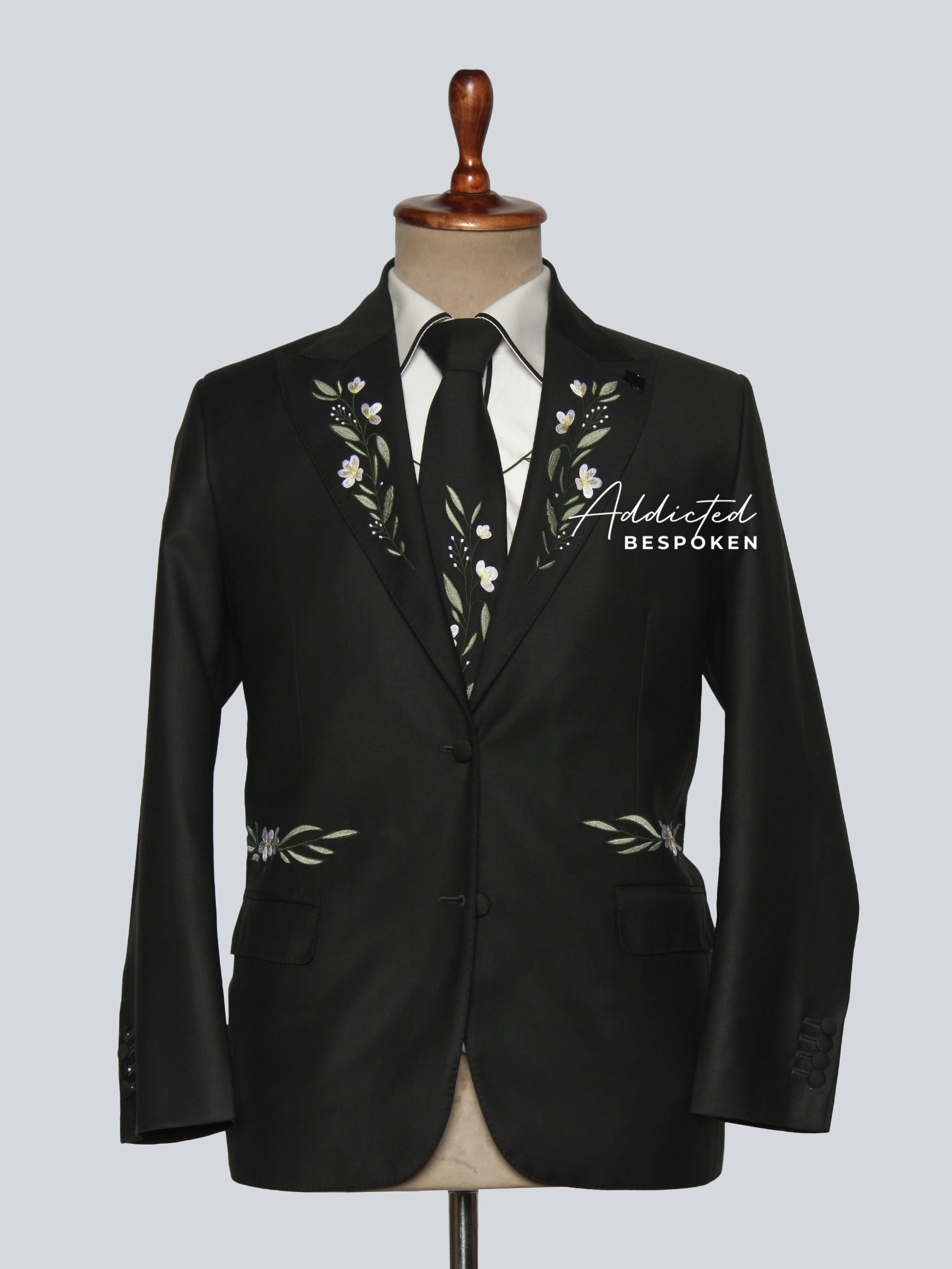 Floral Embroidered Lapel Suit