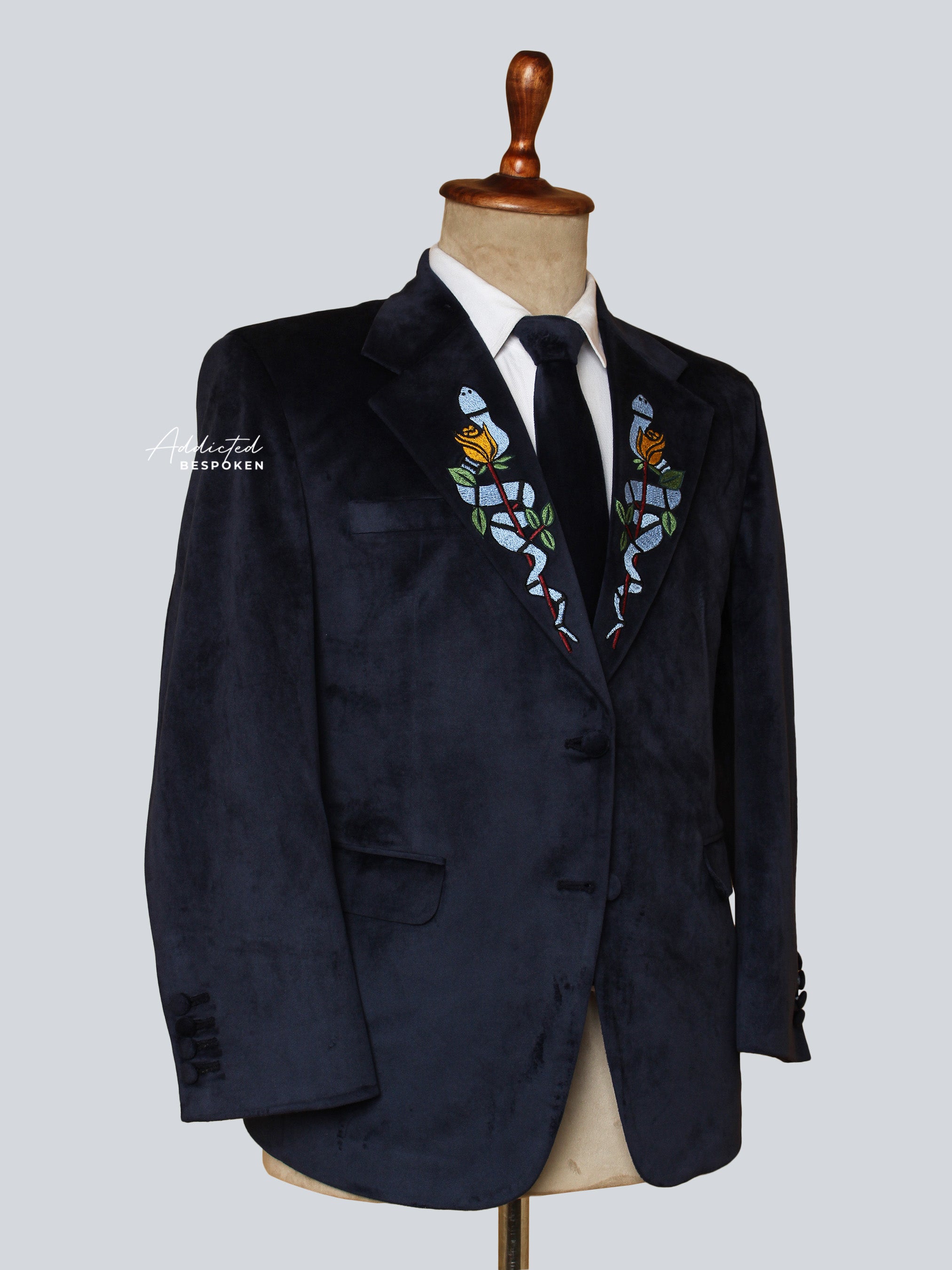 Western Suit, Embroidered Western Suits, Bespoke Wedding Suits, Wedding Men suits, Modern Groom Attire.