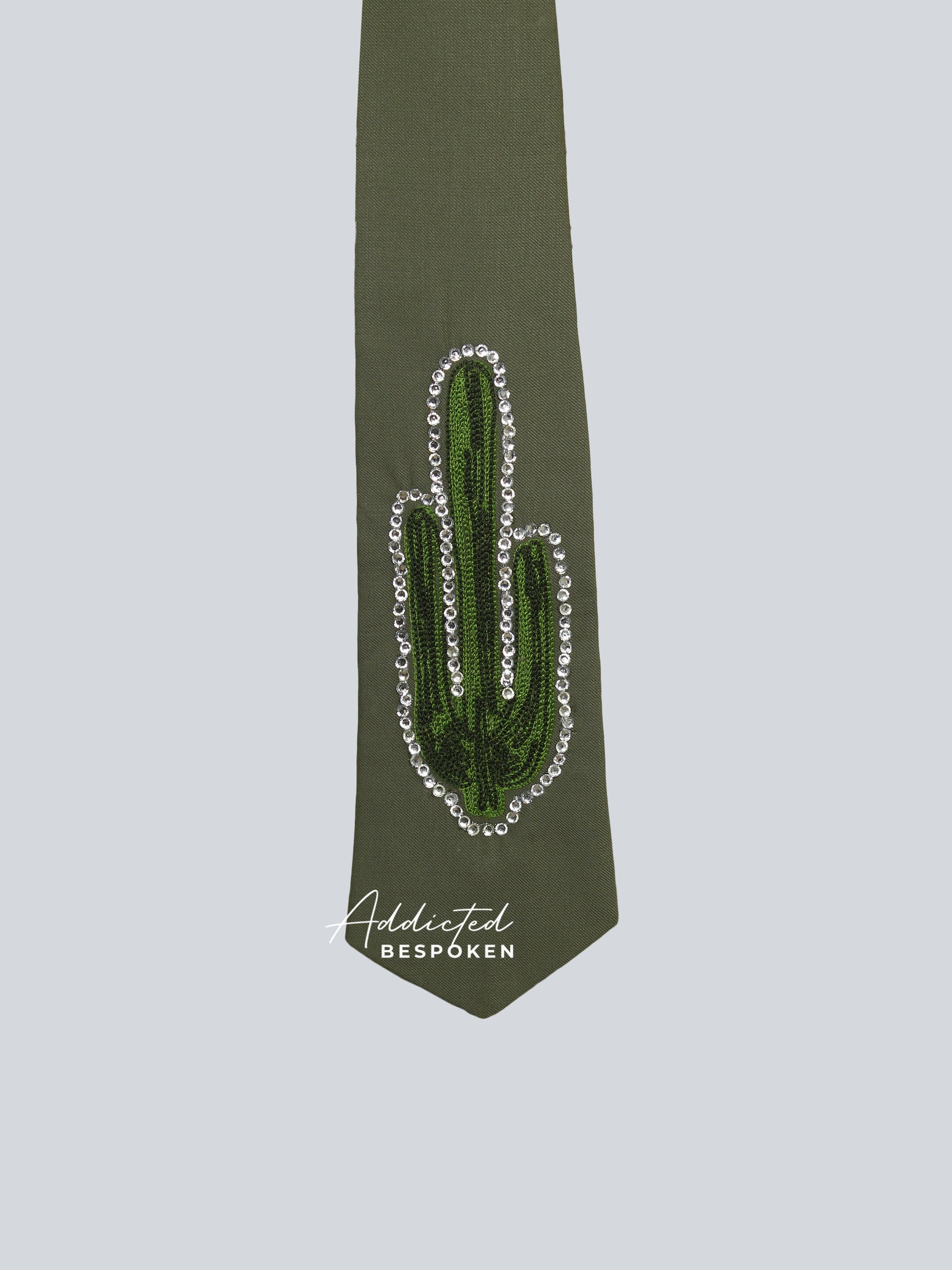 Train Detailed Lavish Suit