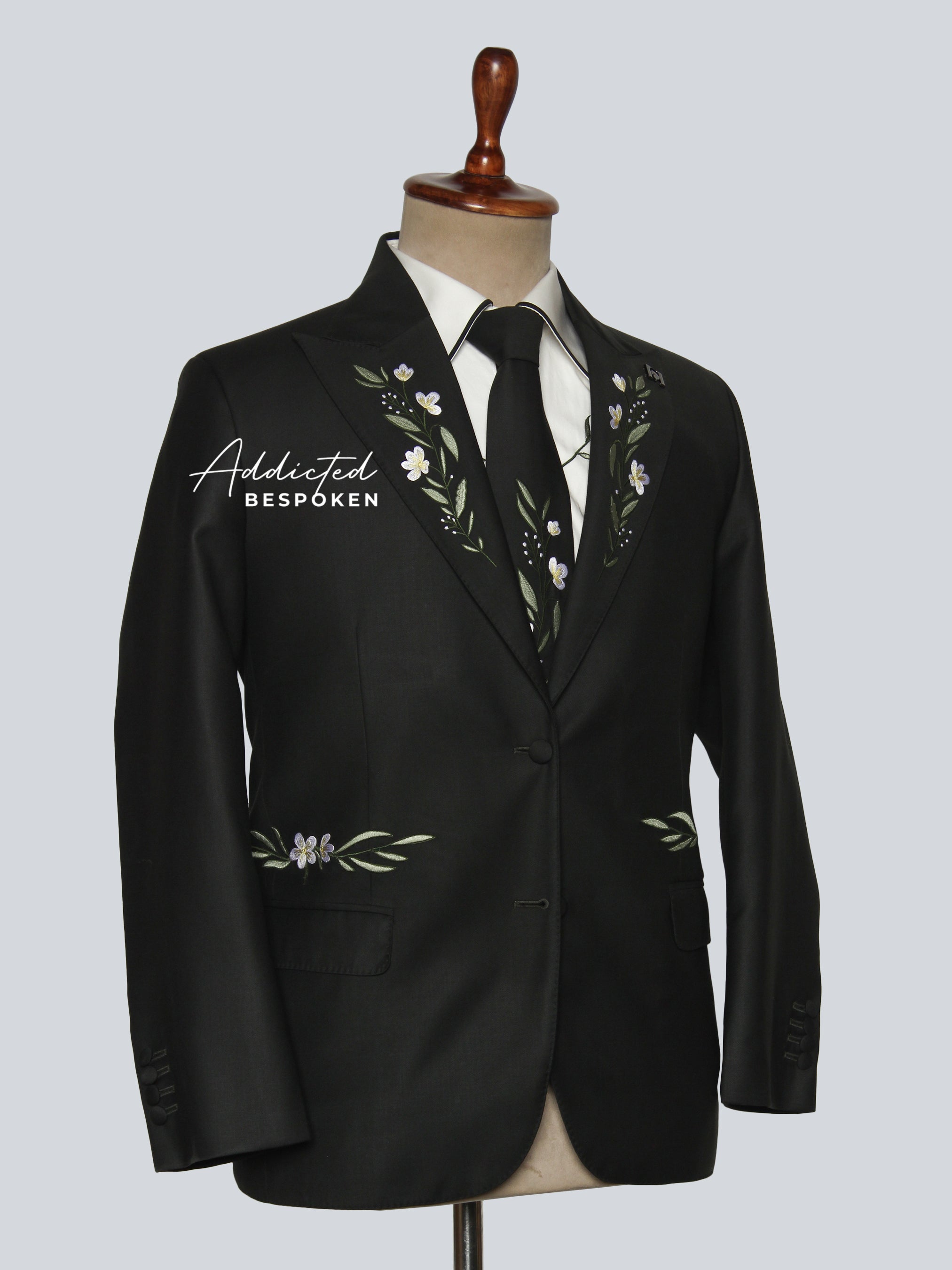 Floral Embroidered Lapel Suit