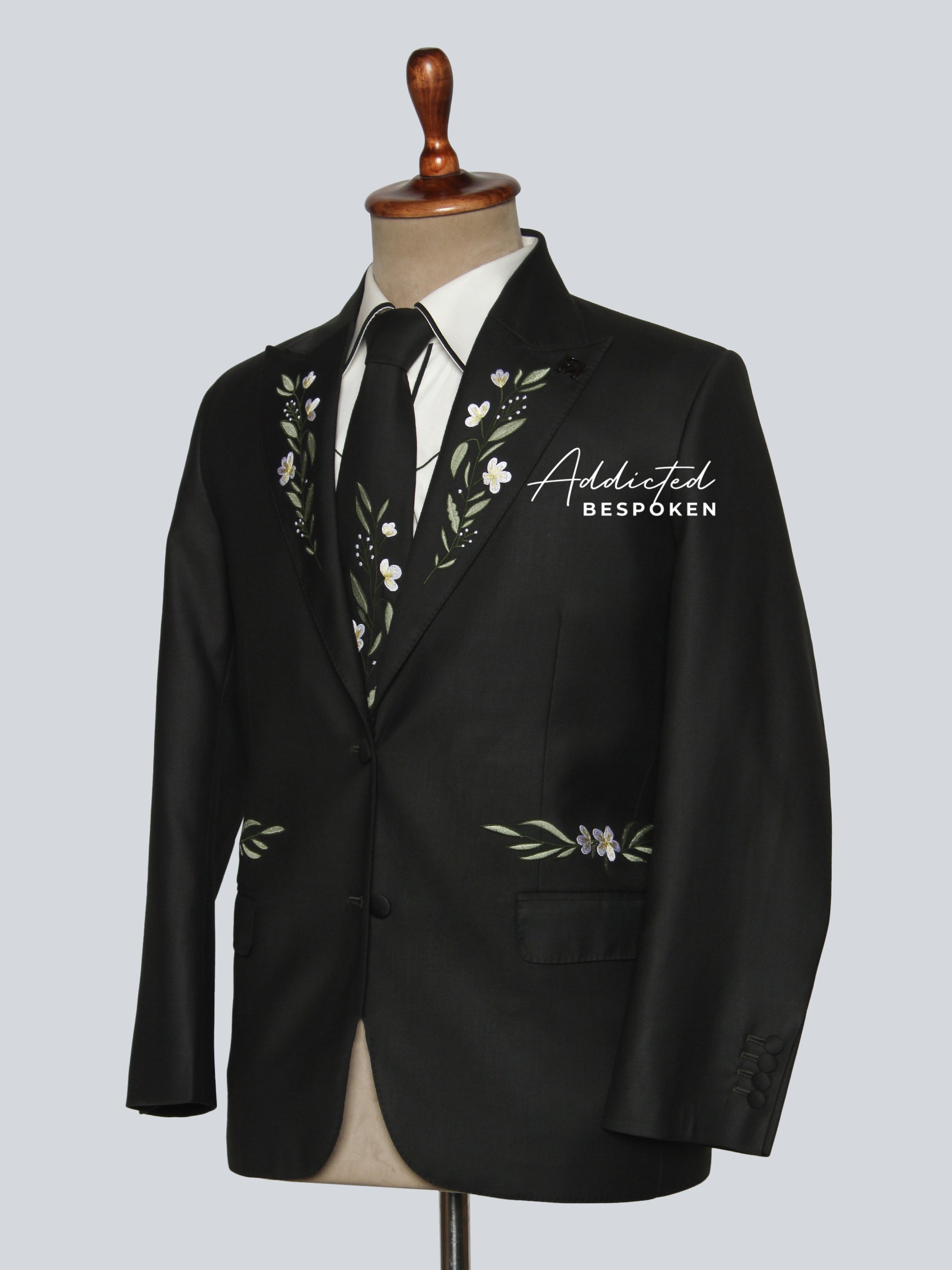 Floral Embroidered Lapel Suit