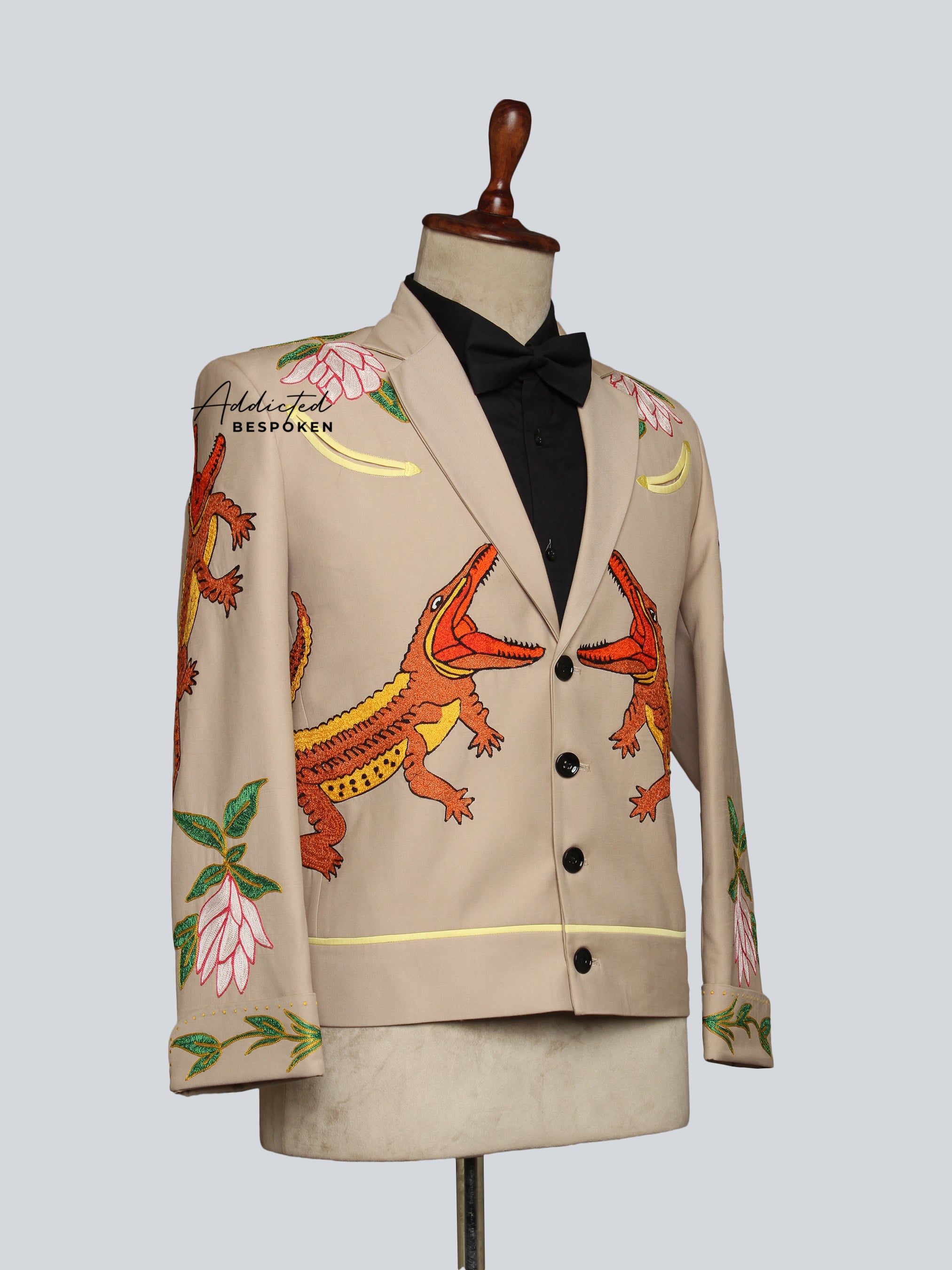 Western Suit, Embroidered Western Suits, Bespoke Wedding Suits, Wedding Men suits, Modern Groom Attire.
