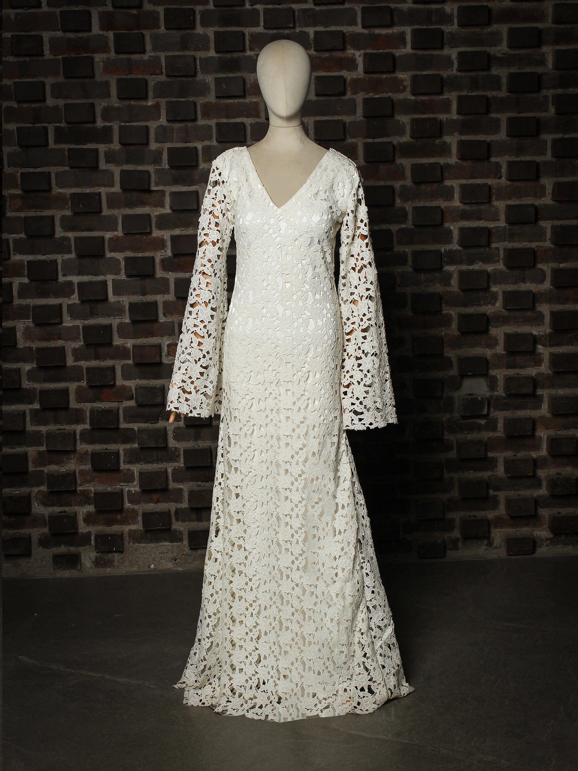 Ivory Lace Bridal Gown Addicted Bespoken