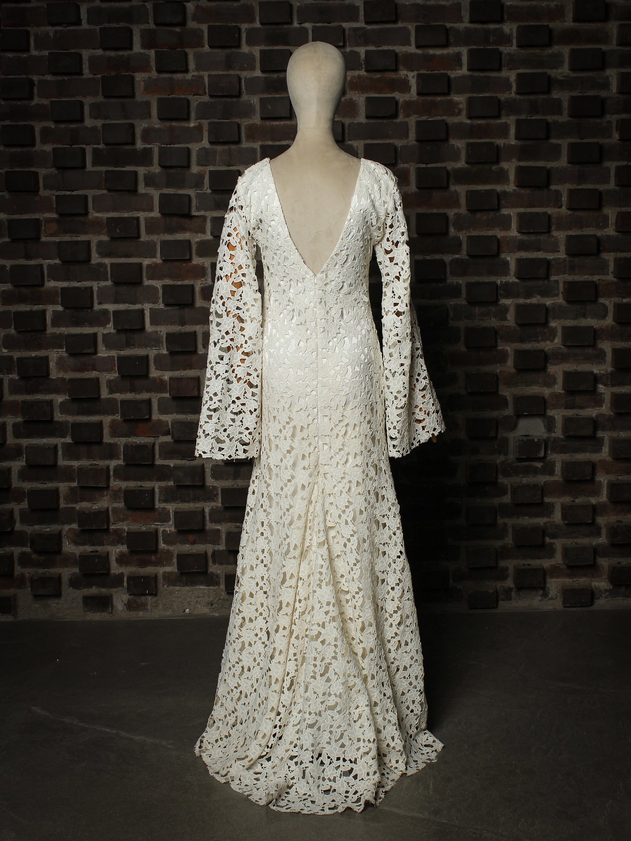Ivory Lace Bridal Gown Addicted Bespoken