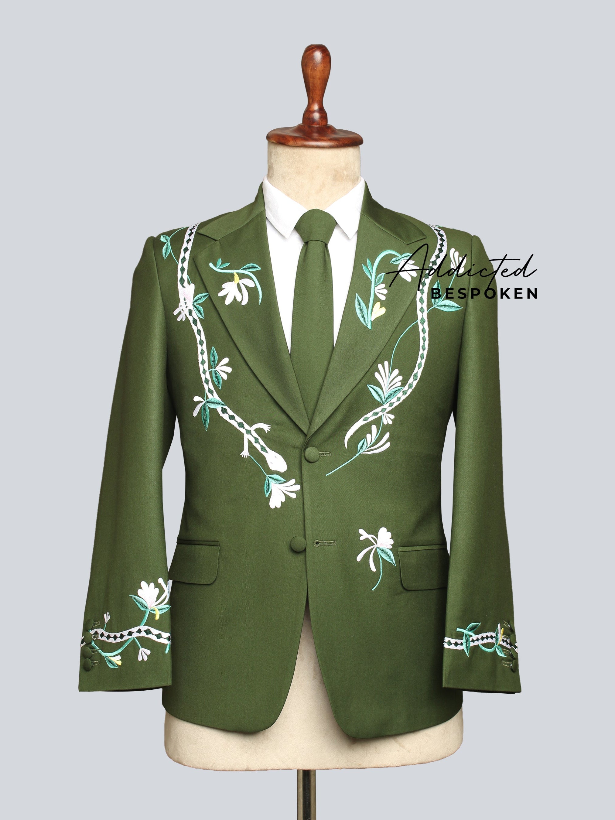 Western Suit, Embroidered Western Suits, Bespoke Wedding Suits, Wedding Men suits, Modern Groom Attire.