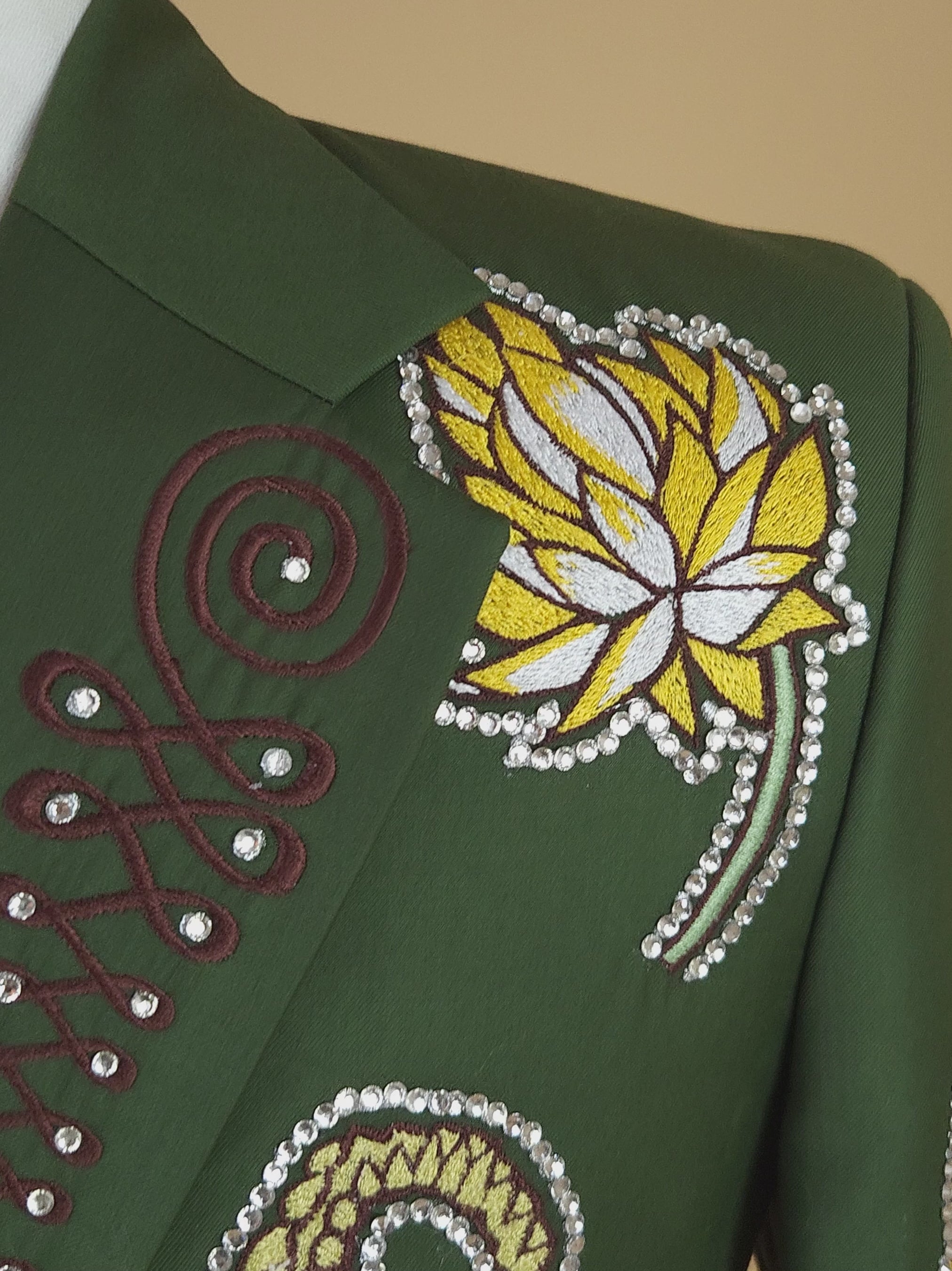 Western Suit, Embroidered Western Suits, Bespoke Wedding Suits, Wedding Men suits, Modern Groom Attire.