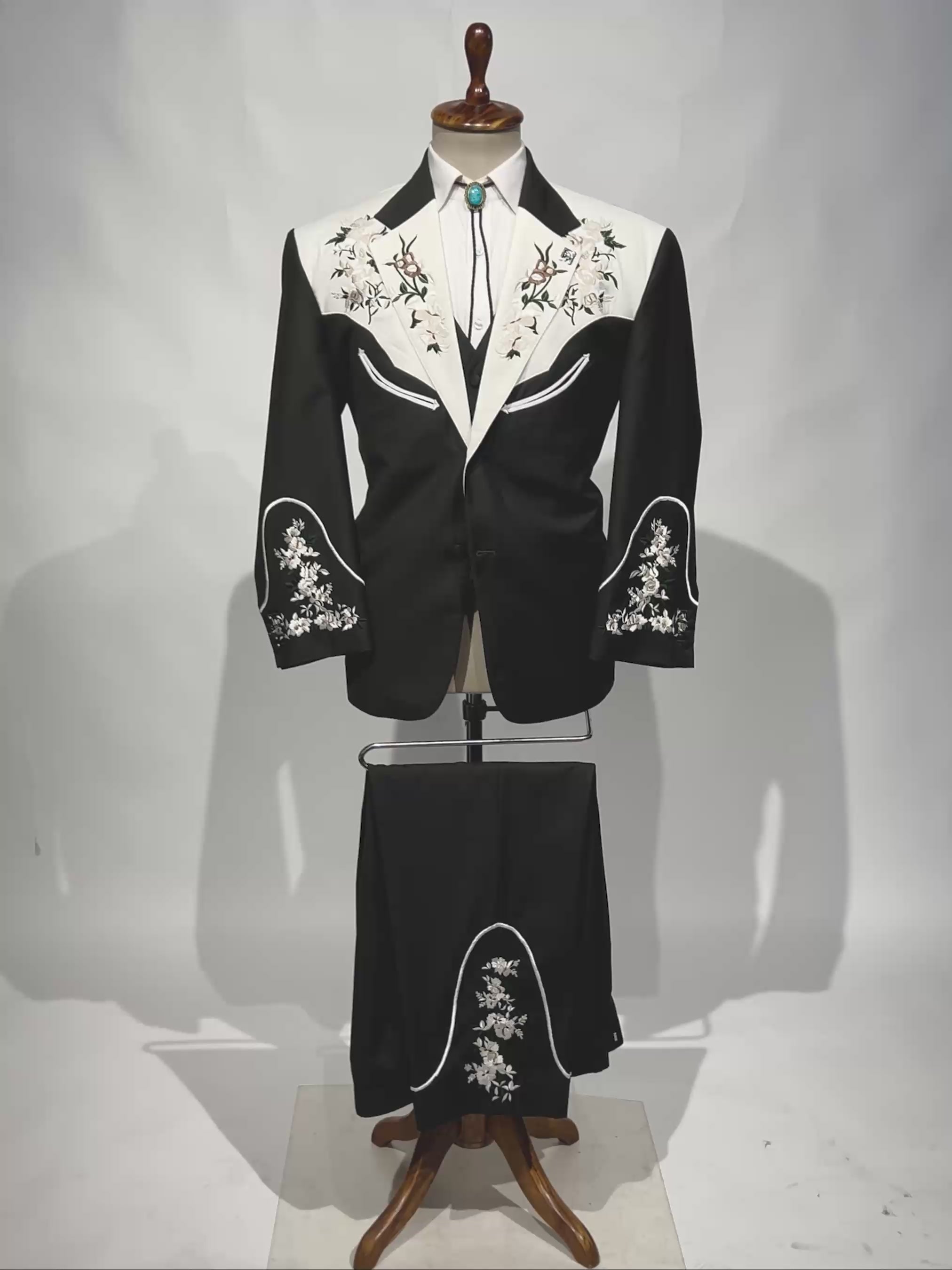 Western Floral Embroidered Suit